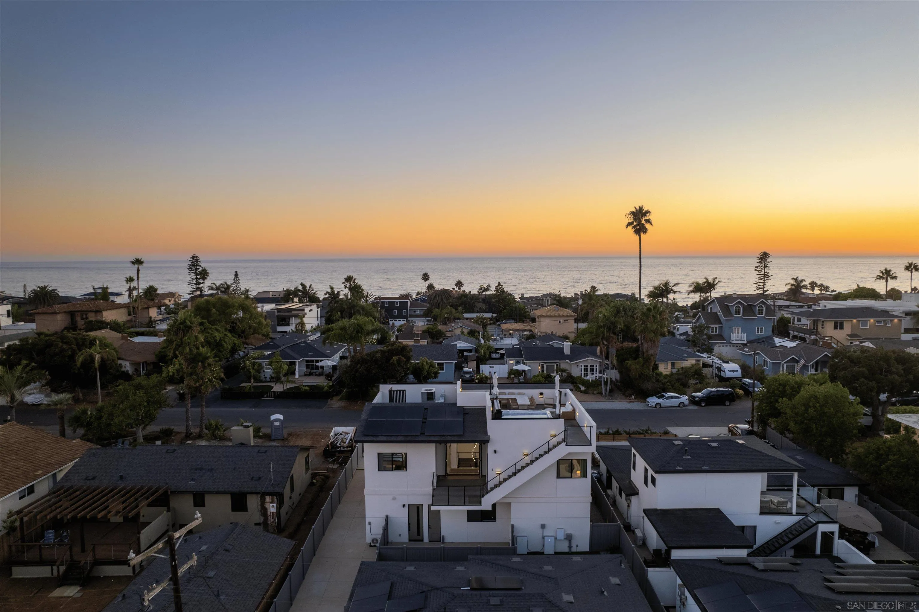 5140 Los Robles Dr, Carlsbad, CA, 92008