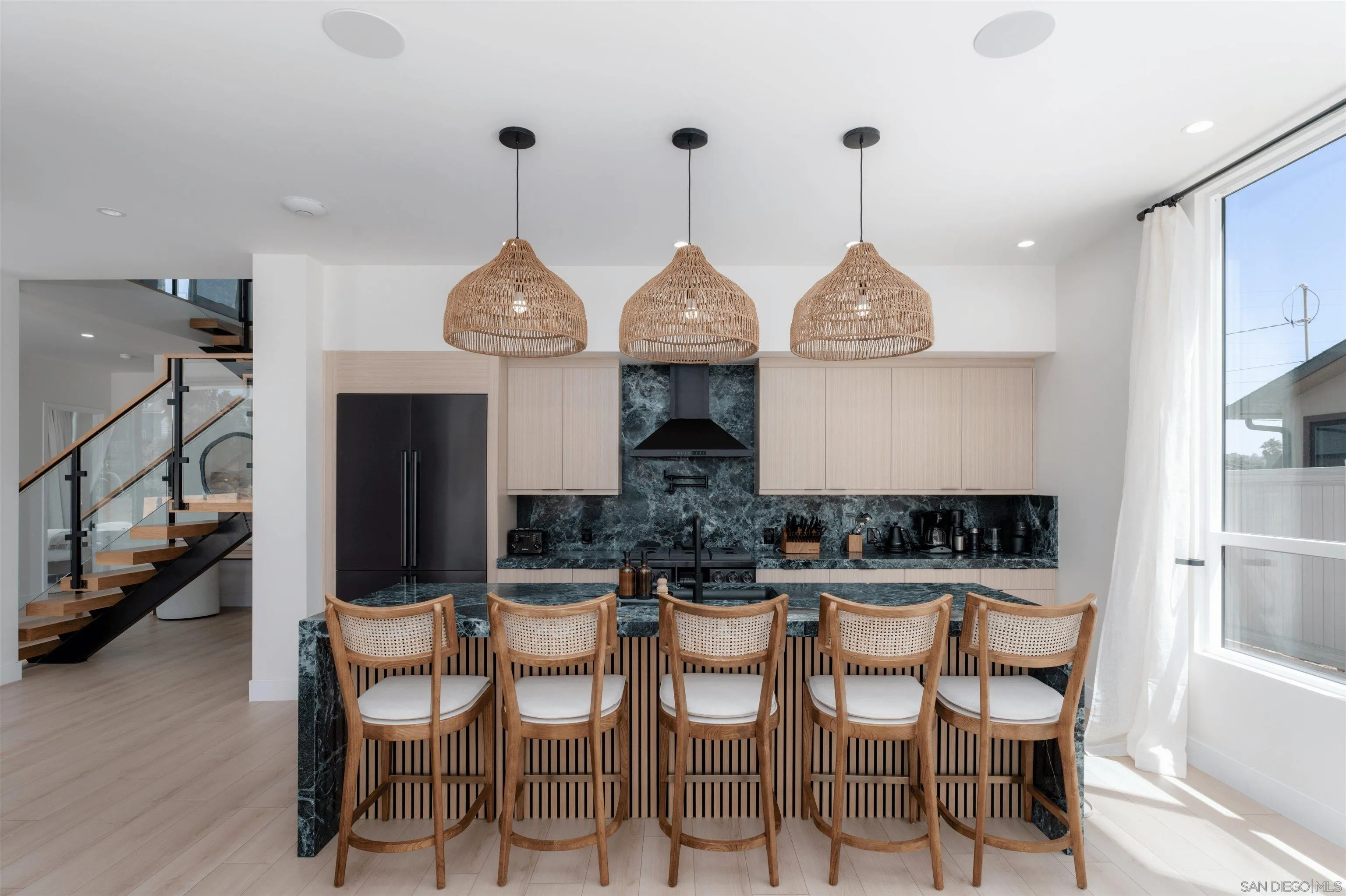 5140 Los Robles Dr, Carlsbad, CA, 92008