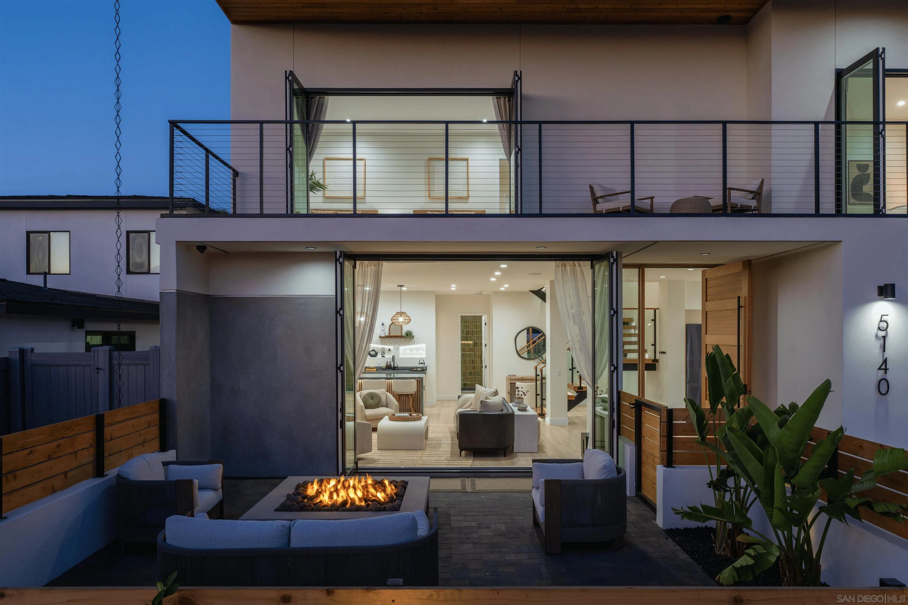 5140 Los Robles Dr, Carlsbad, CA, 92008