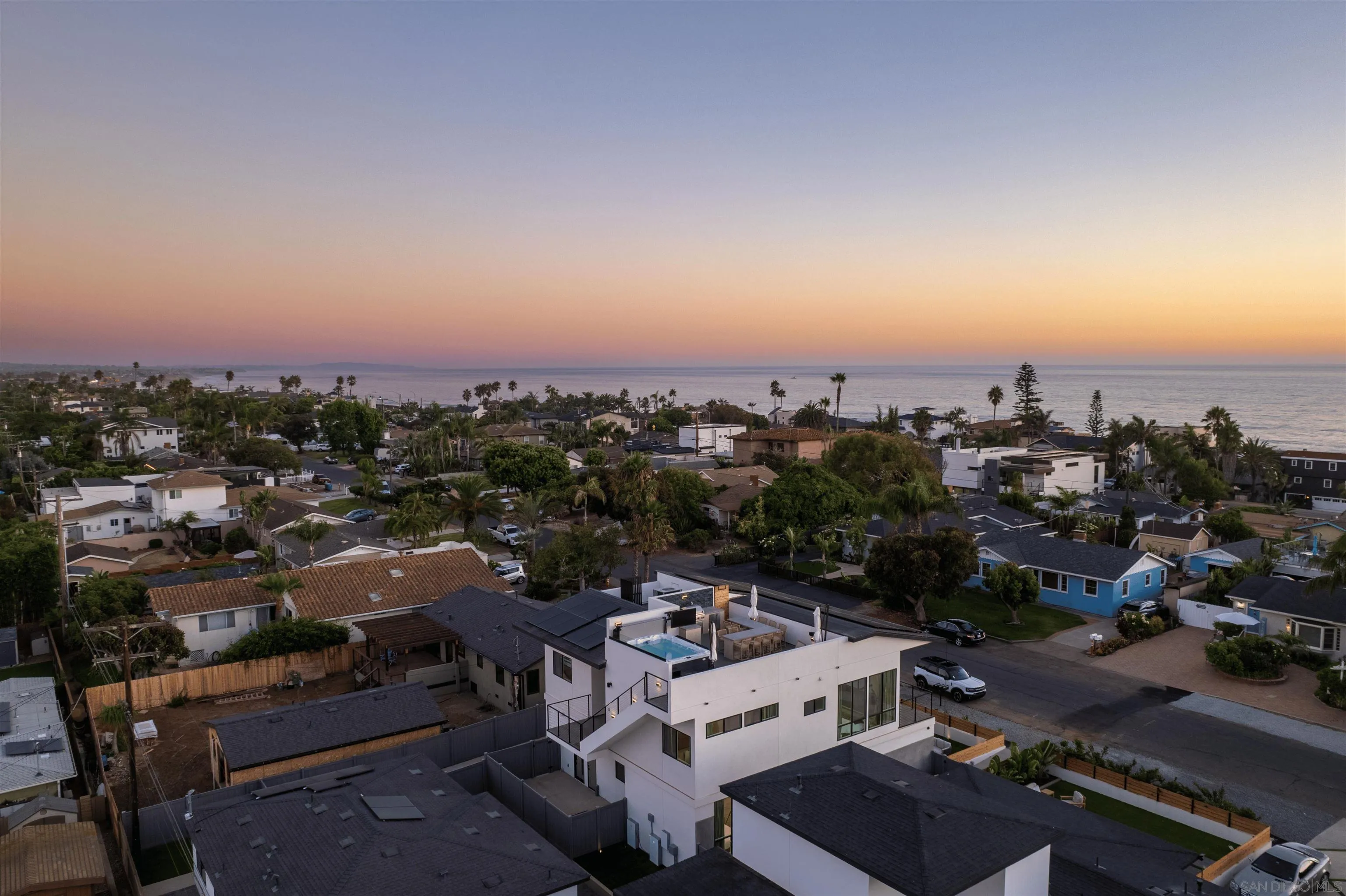 5140 Los Robles Dr, Carlsbad, CA, 92008