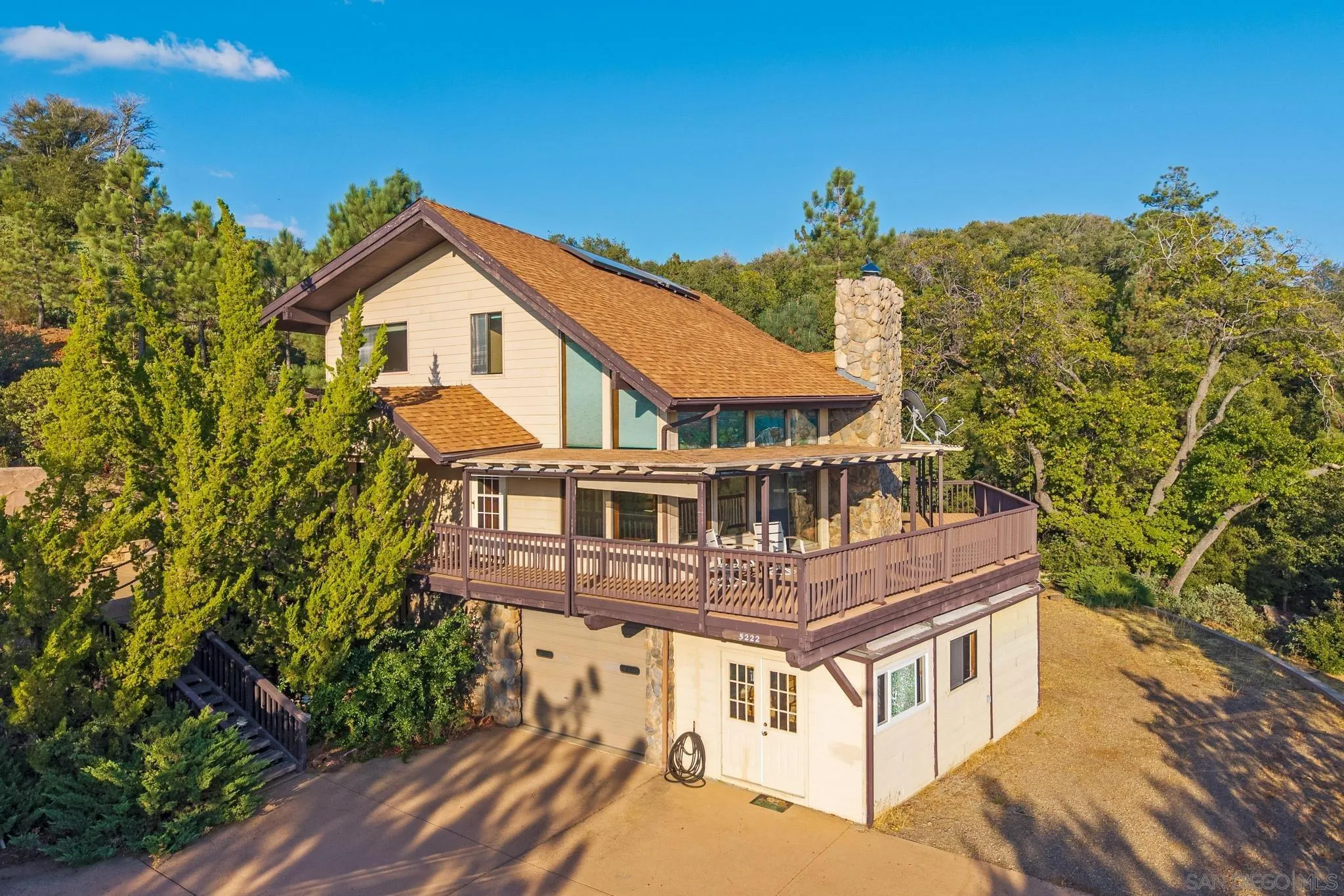https://cdn.realtyfeed.com/cdn/127/260006134/057d03425f3fed08d14e38b4bb307b00.webp