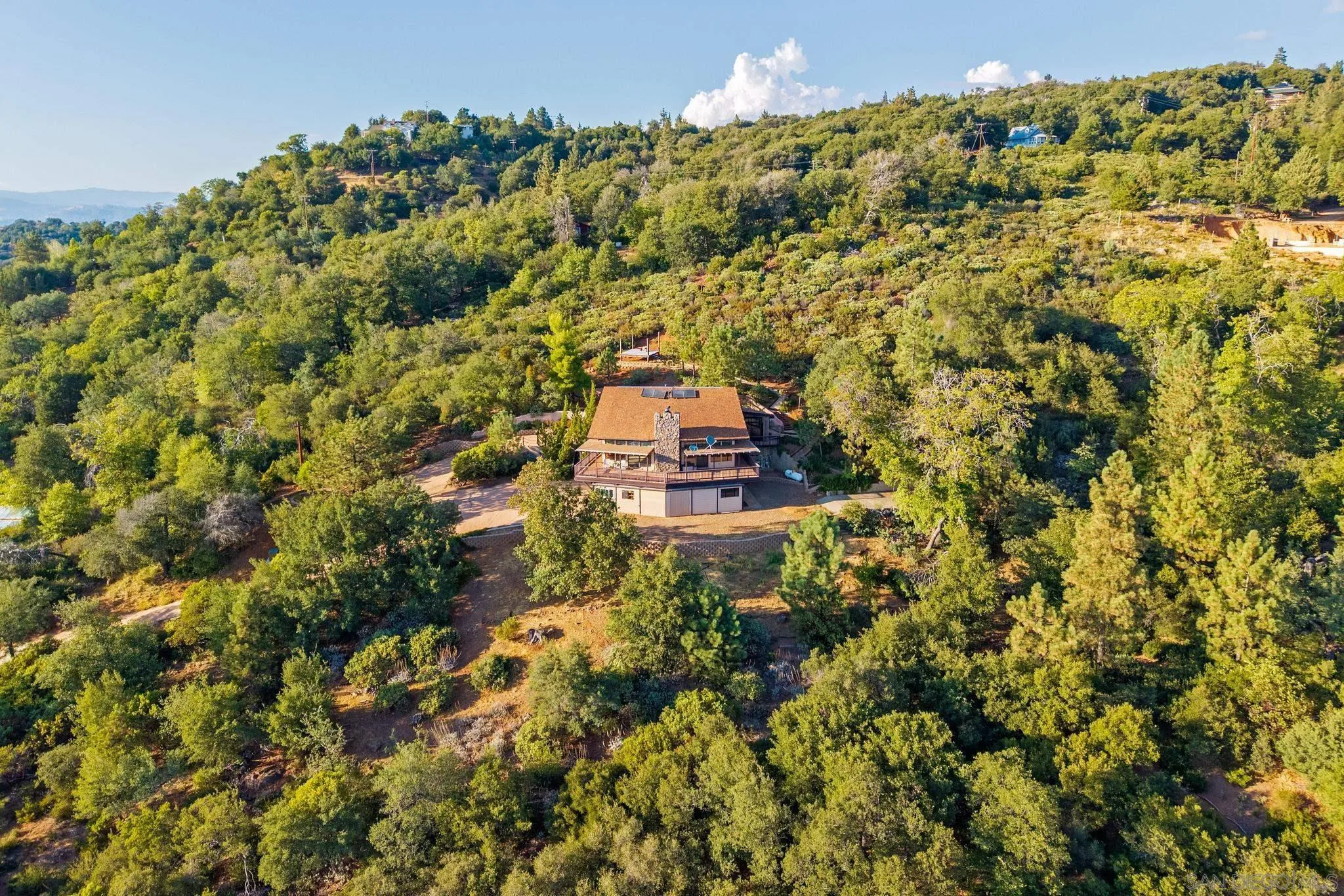 https://cdn.realtyfeed.com/cdn/127/260006134/270a5b636b3e2c5d1702d2ffe37b1e7b.webp