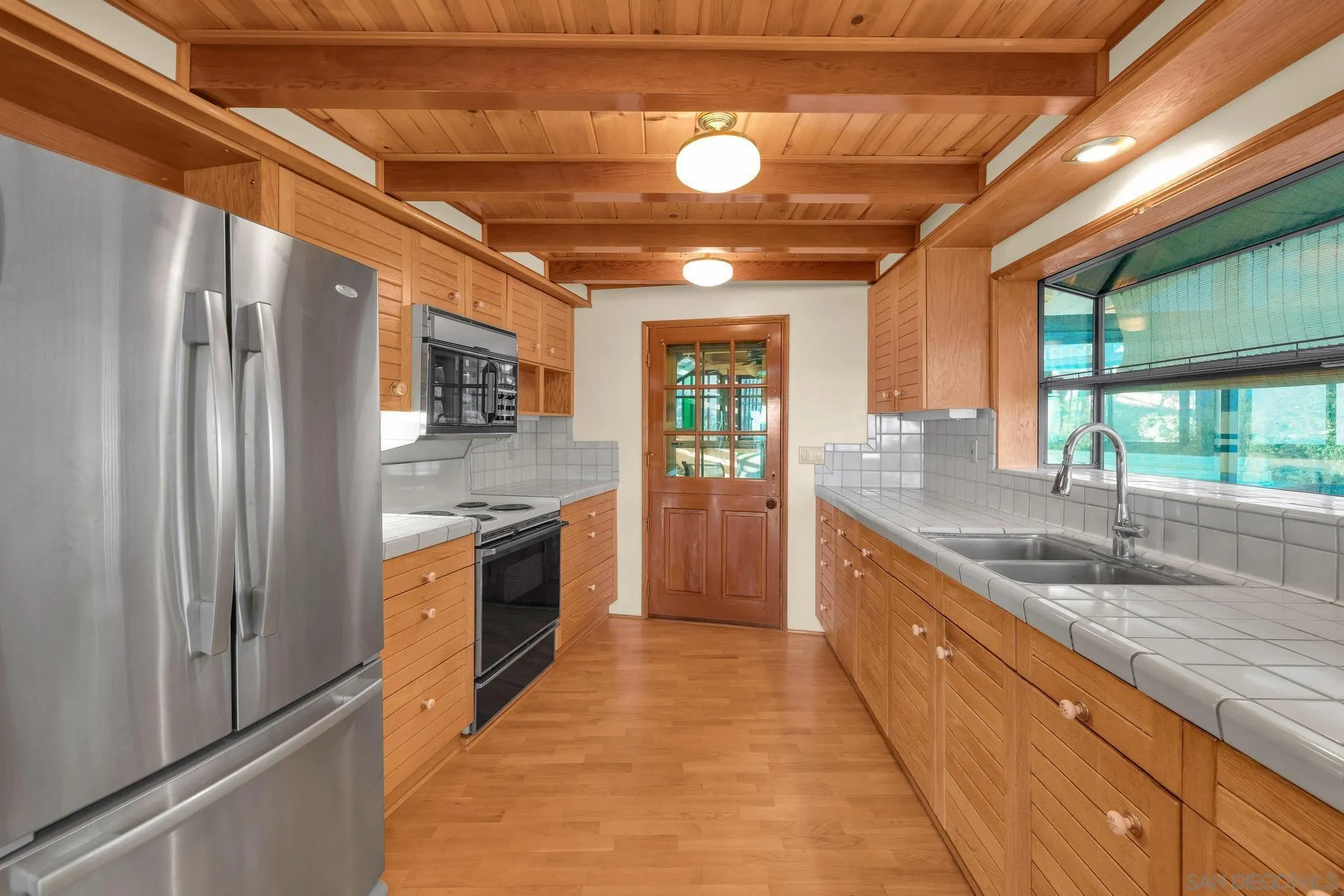 https://cdn.realtyfeed.com/cdn/127/260006134/8ae9805f8fc8266f0bd8dbc9af90a1cc.webp