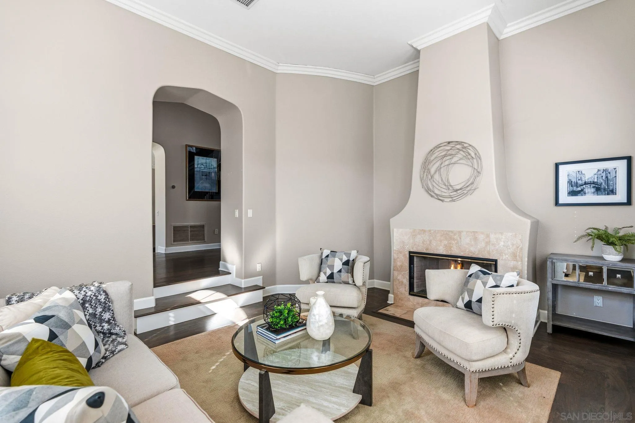https://cdn.realtyfeed.com/cdn/127/260006136/2996ea00240be5a49510b3405a53a73f.webp
