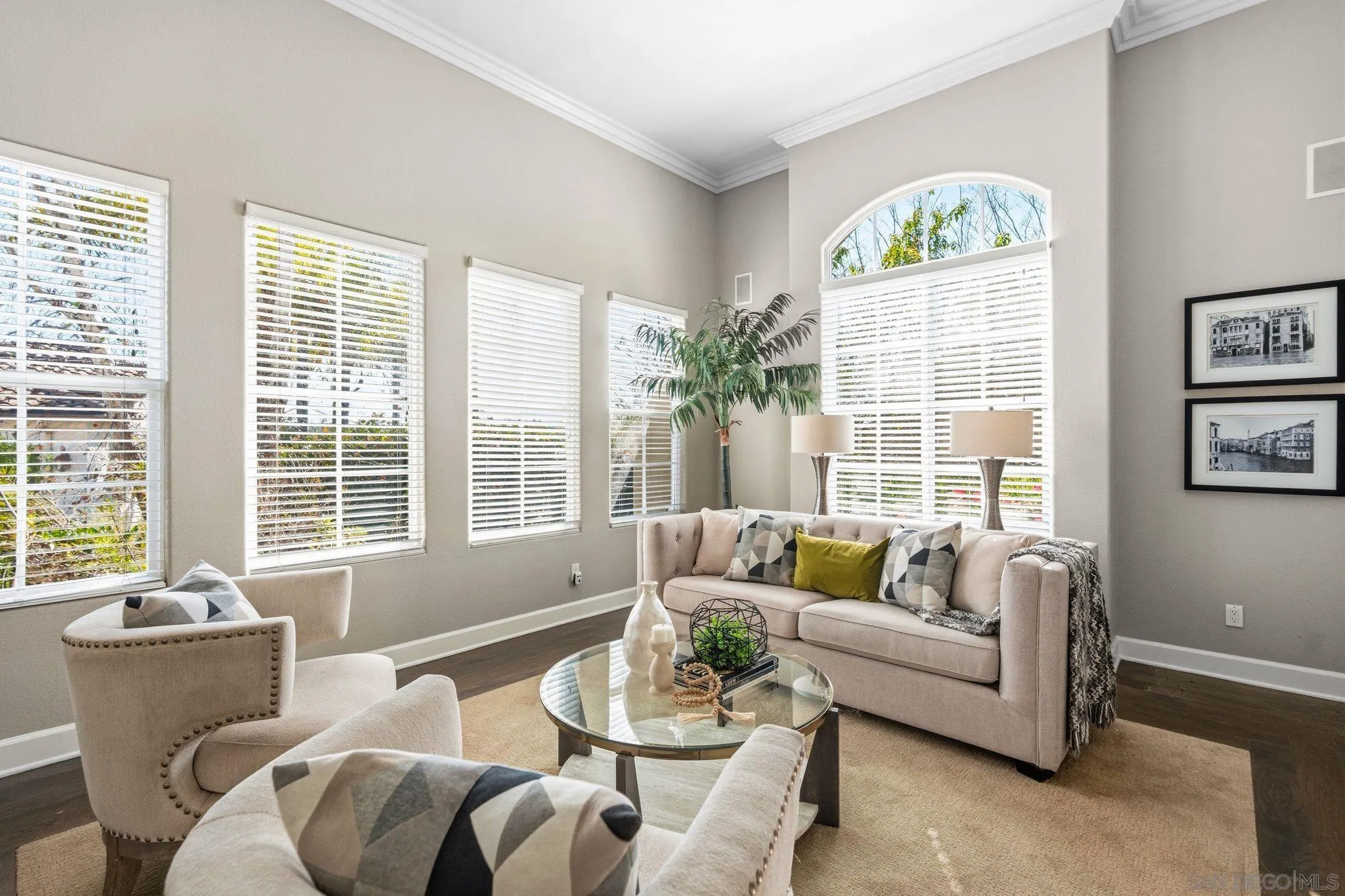 https://cdn.realtyfeed.com/cdn/127/260006136/c42f0fd8011207f924ed74c172eecd19.webp