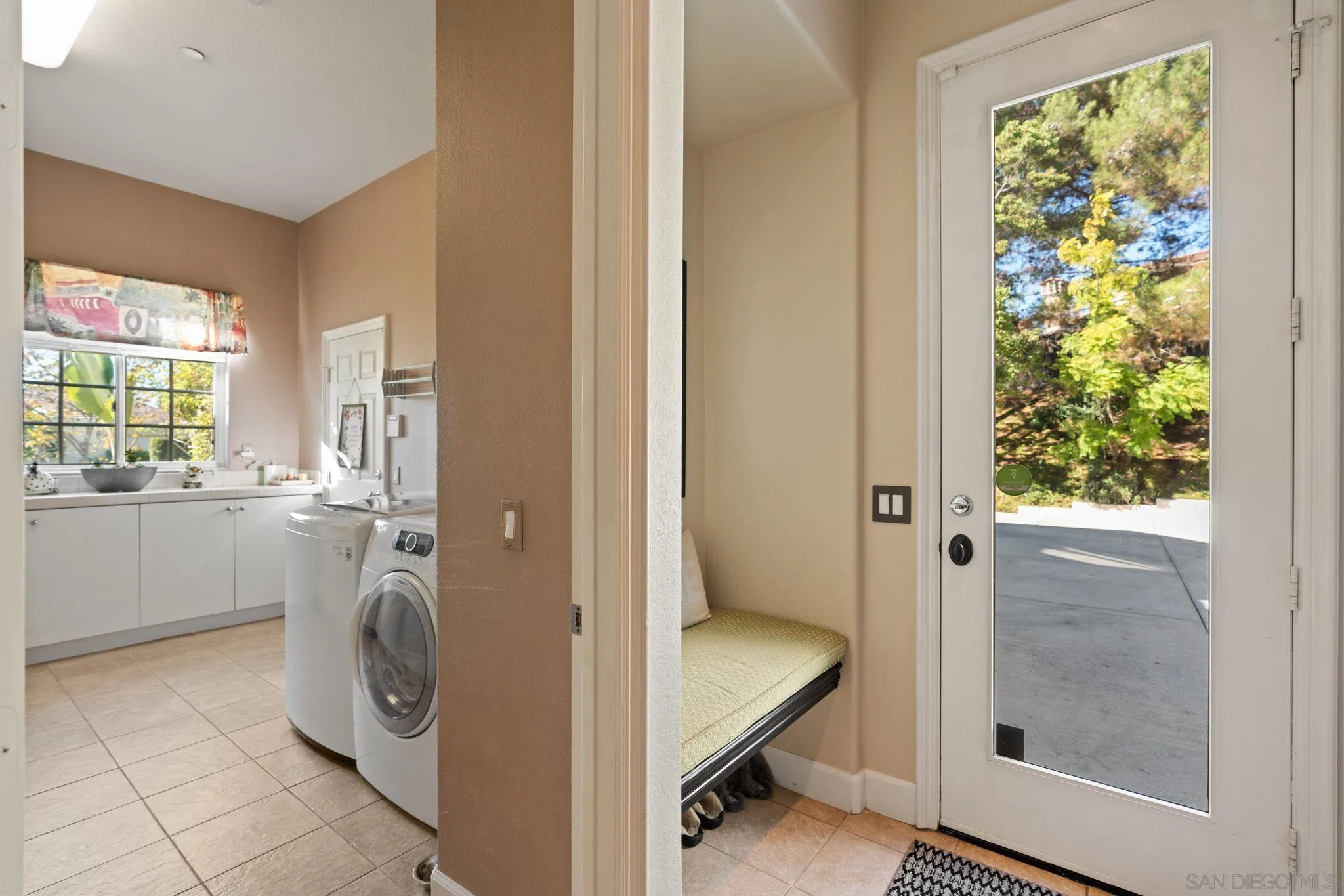 https://cdn.realtyfeed.com/cdn/127/260006136/c7c78452398fc42b09379d0aa2c892ca.webp