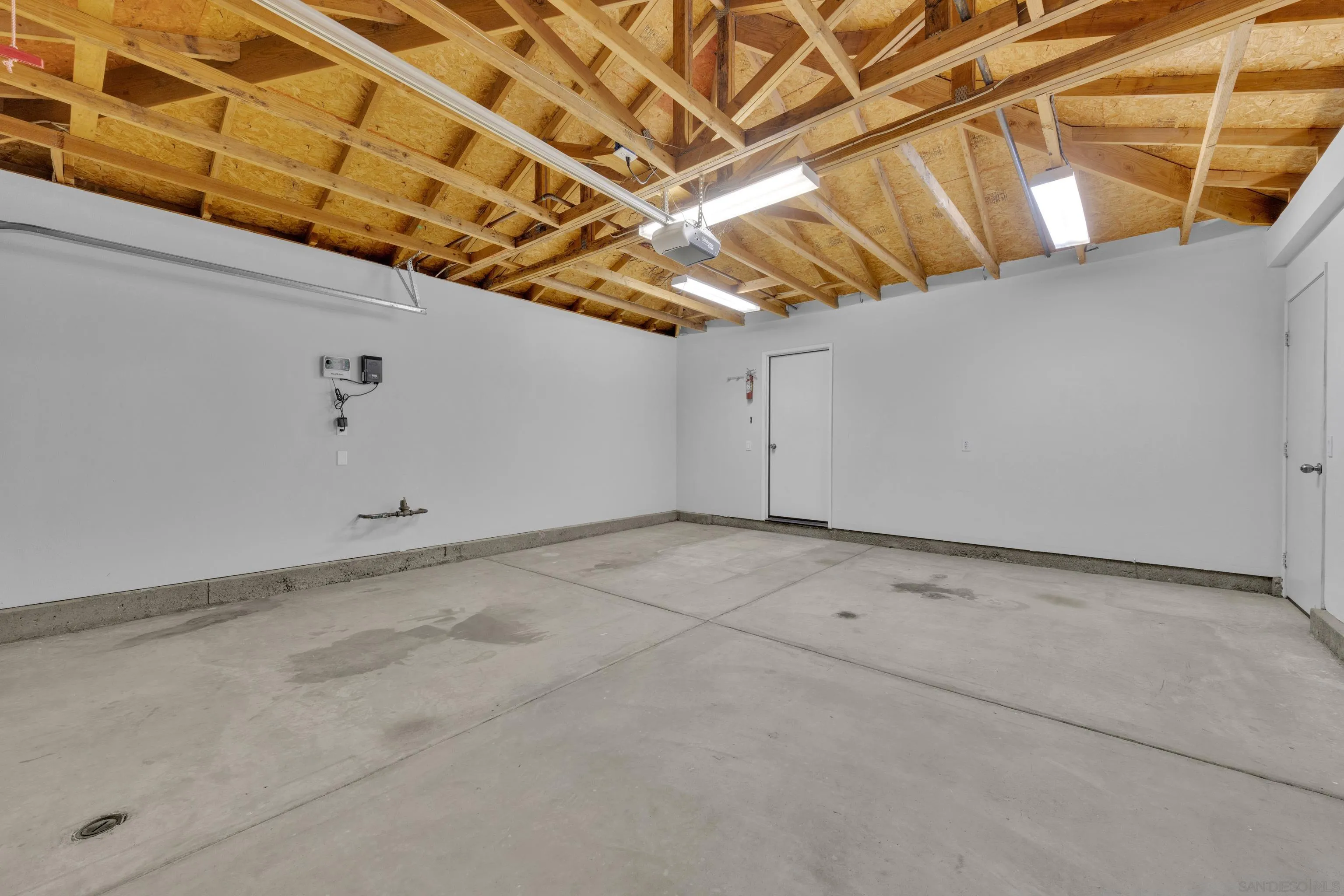 https://cdn.realtyfeed.com/cdn/127/260006138/50f63fb34e44455940d29ac9c0b2b7ee.webp