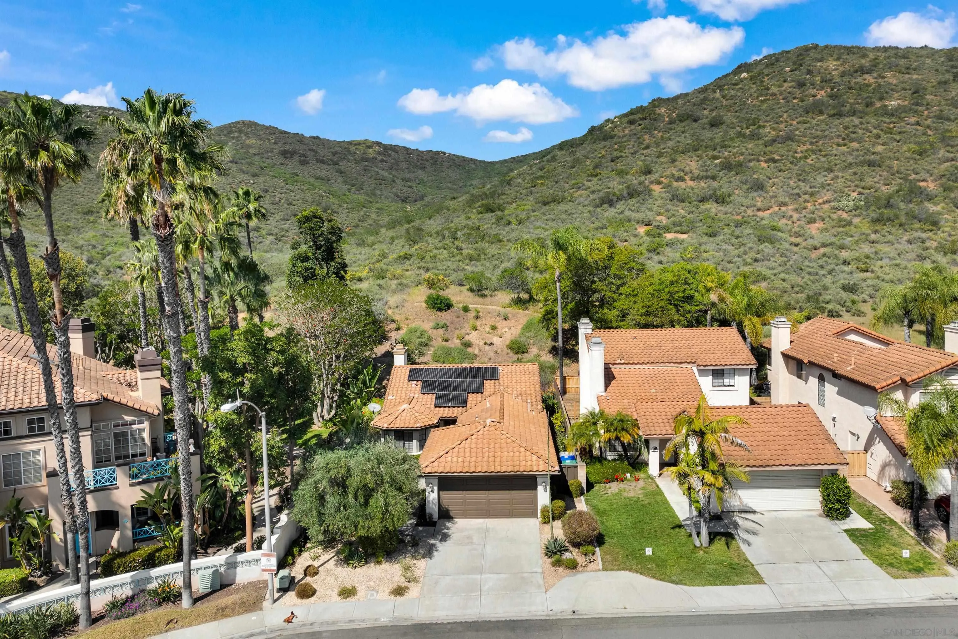 https://cdn.realtyfeed.com/cdn/127/260006138/53dd2218df5f4ec84337b61cef33a45c.webp