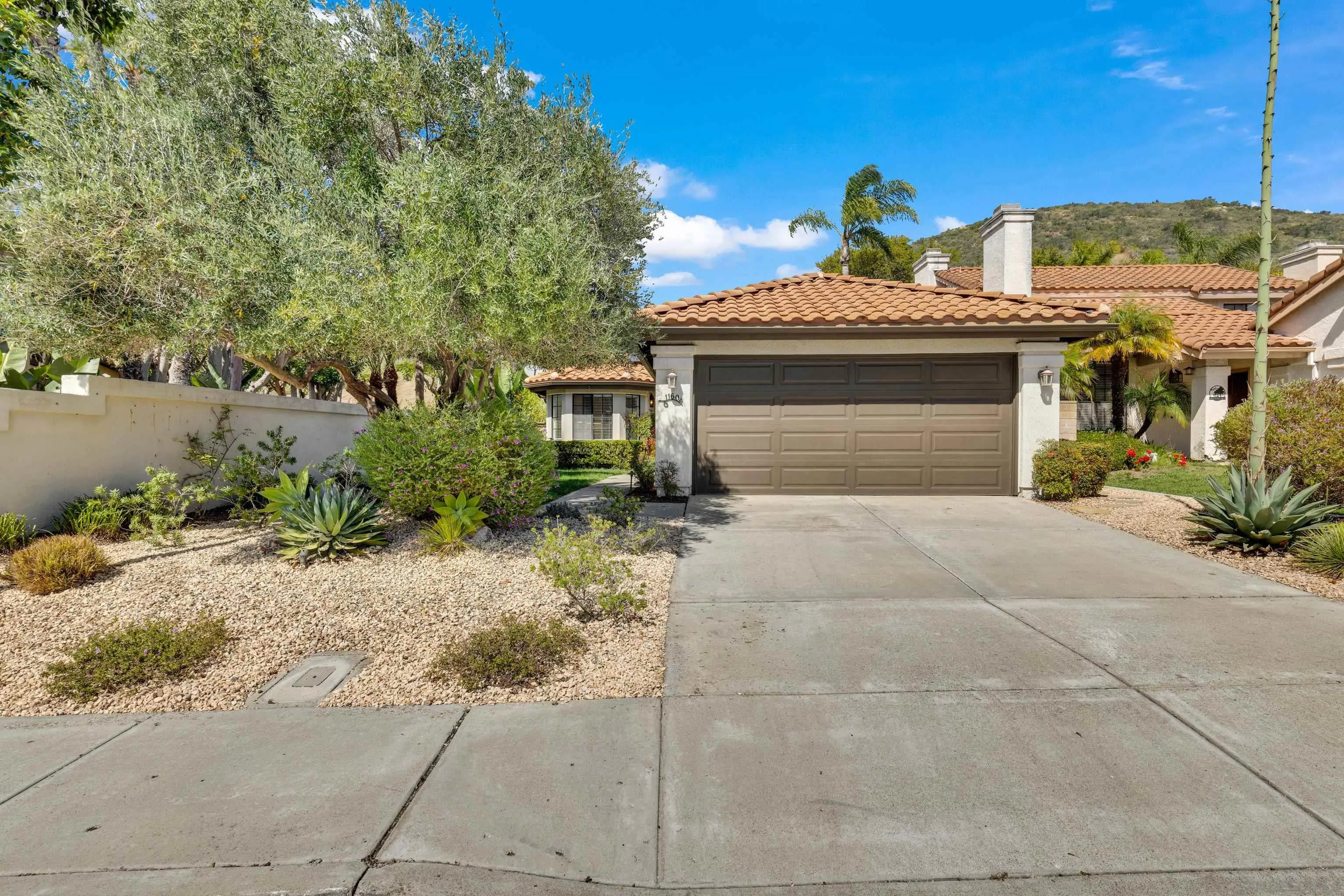 https://cdn.realtyfeed.com/cdn/127/260006138/a283b9a0d86253eba8adf9900c7b5c04.webp