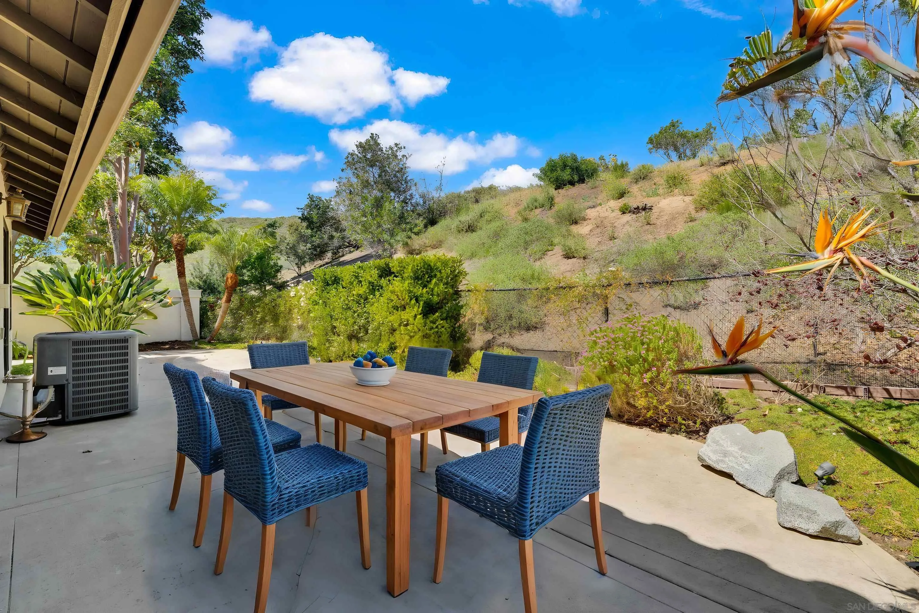 https://cdn.realtyfeed.com/cdn/127/260006138/c68eff037b0e25ee0e54d271a508d15d.webp
