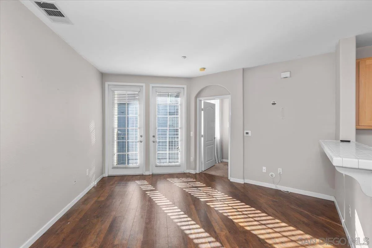 Photo #7: 260006146 Listing: Photo #7