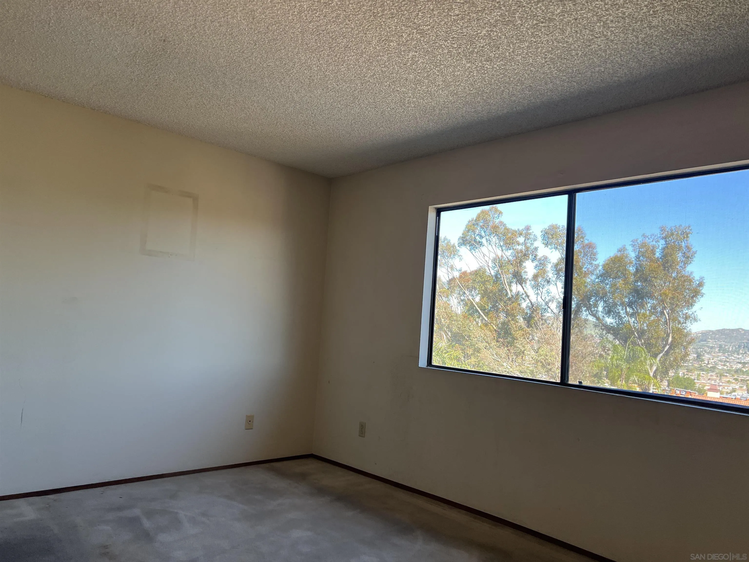 https://cdn.realtyfeed.com/cdn/127/260006156/57d2b619b67020dbae564971b14f463e.webp