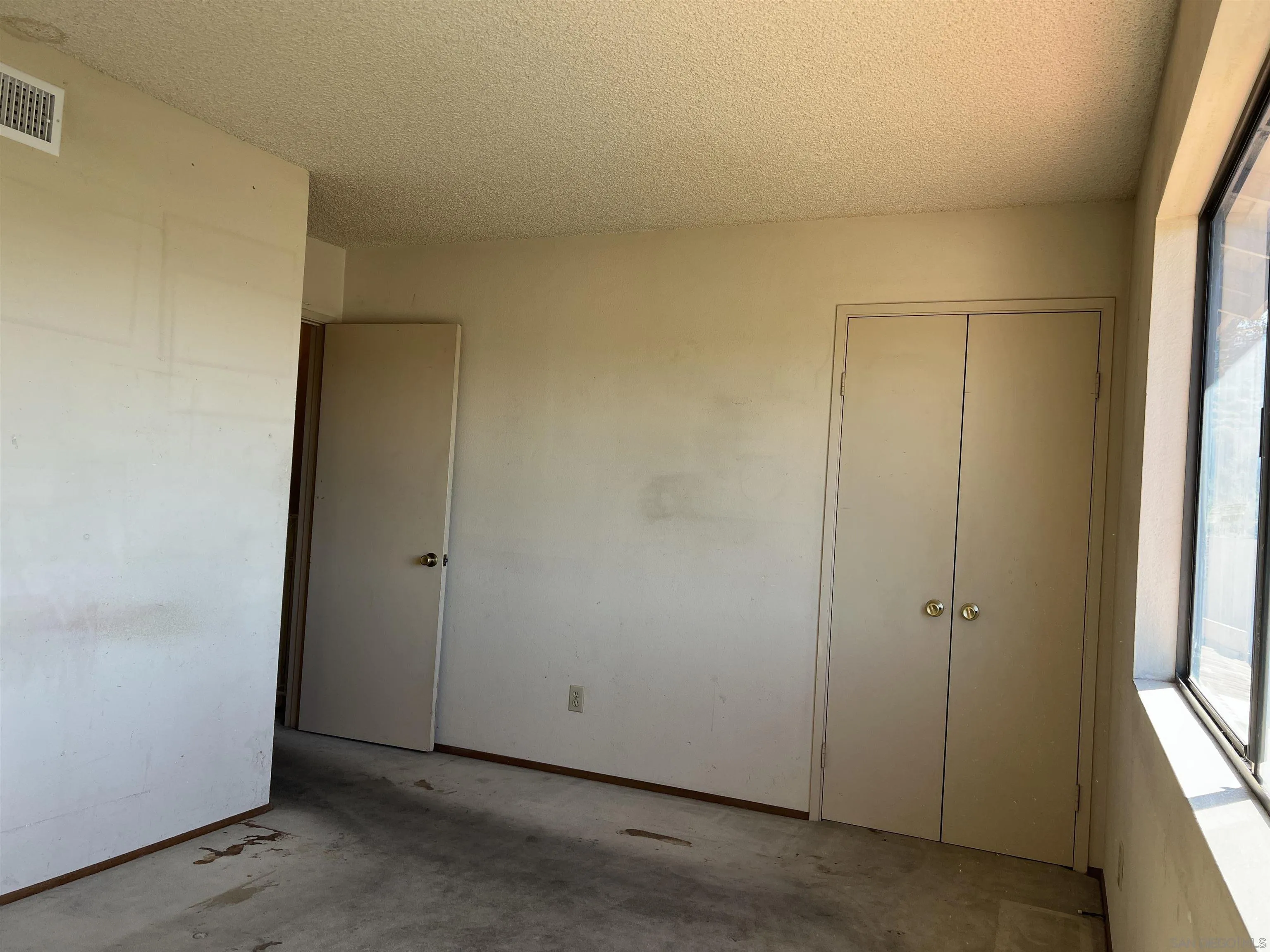 https://cdn.realtyfeed.com/cdn/127/260006156/b7ddba6b892dc766cfafc88b372401dc.webp
