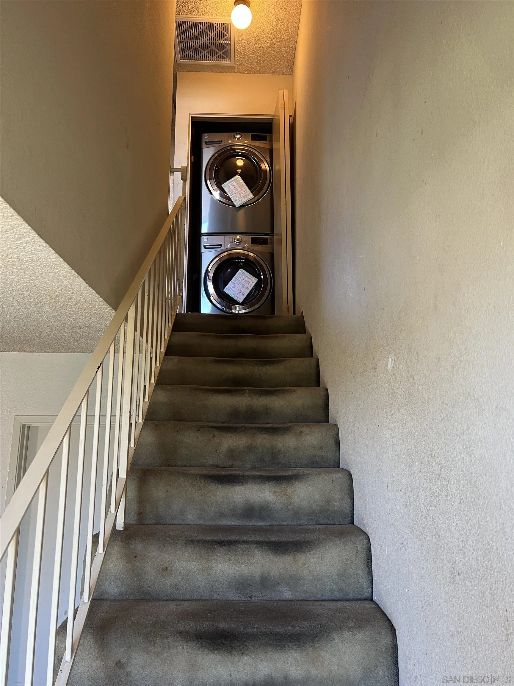 https://cdn.realtyfeed.com/cdn/127/260006156/dd3e683fb43d1055628c122f65b8c139.webp