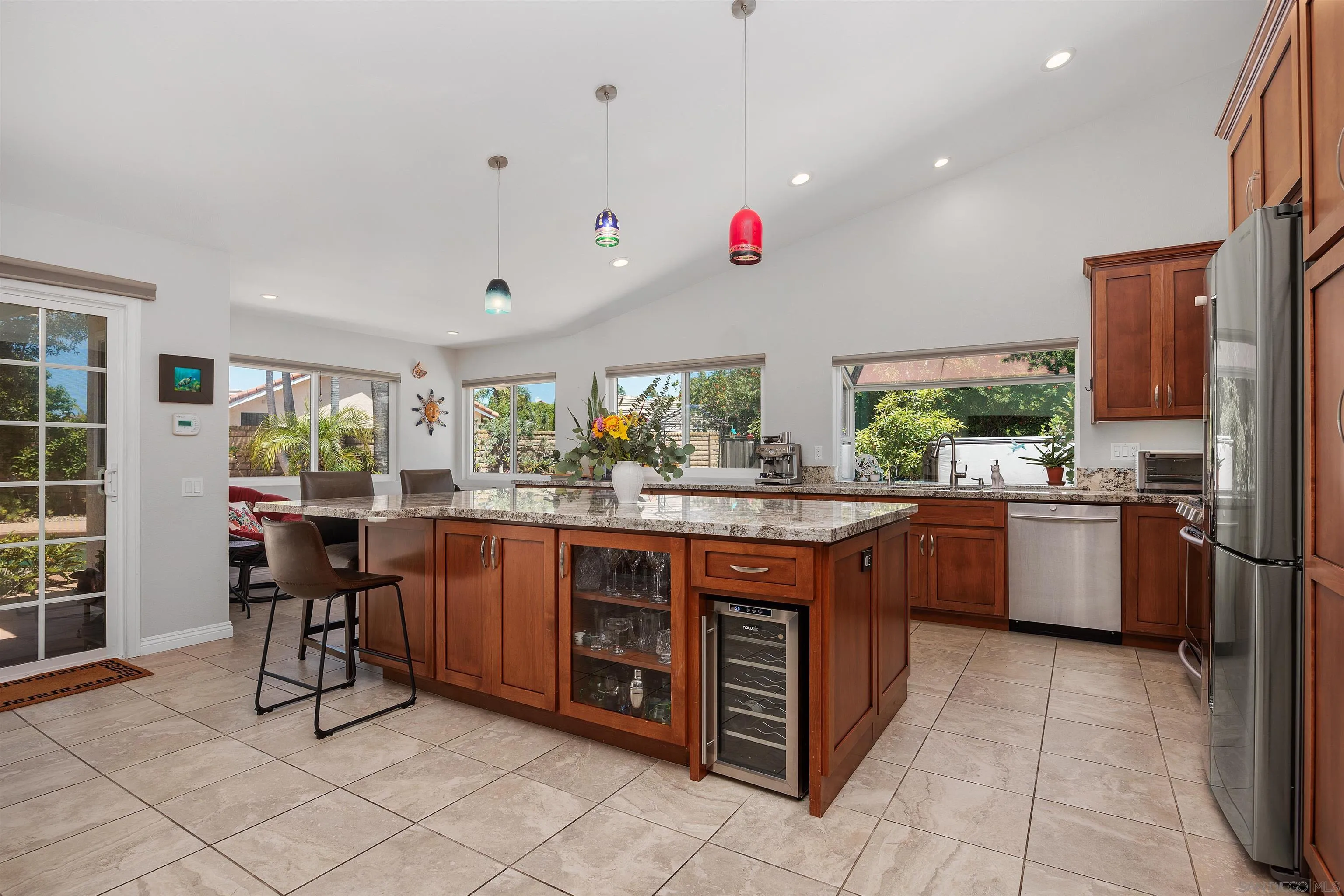 https://cdn.realtyfeed.com/cdn/127/260006157/714377d2b5e9bf97c0c332b3b5df521a.webp