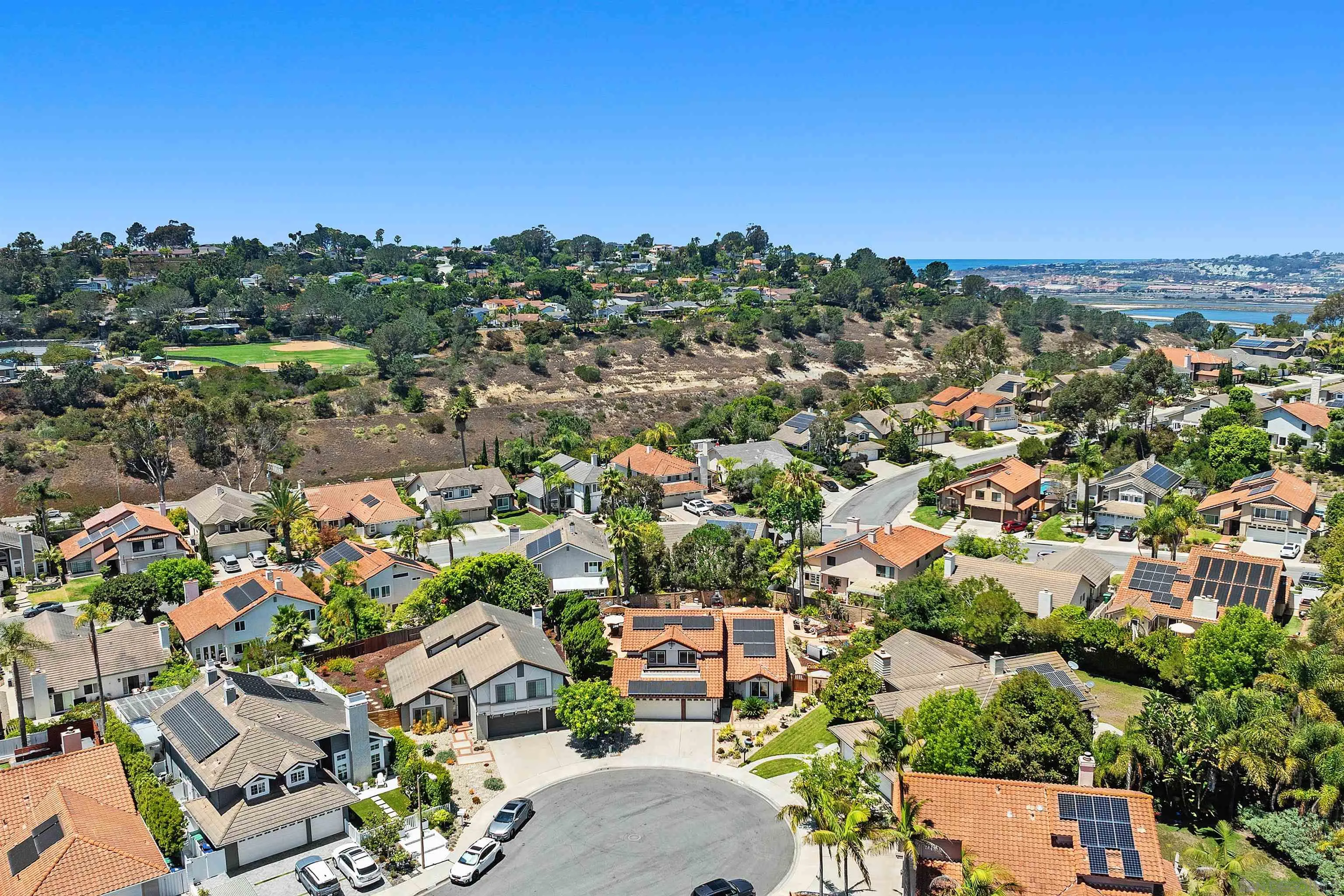 https://cdn.realtyfeed.com/cdn/127/260006157/db03b8ead0a48778498f50c0f468bda1.webp