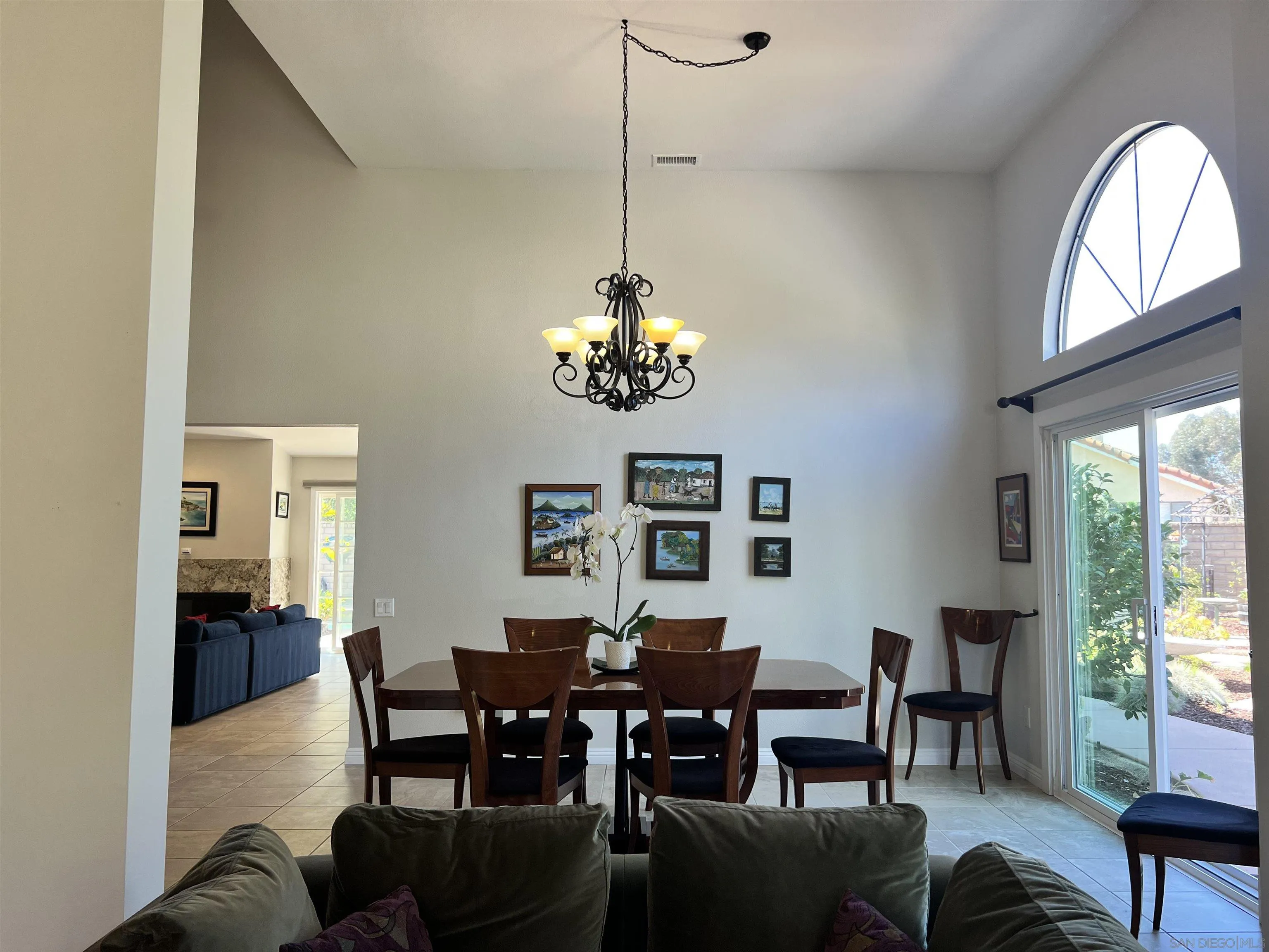 https://cdn.realtyfeed.com/cdn/127/260006157/f5704d97fead3a91fd3517485a5aee0c.webp