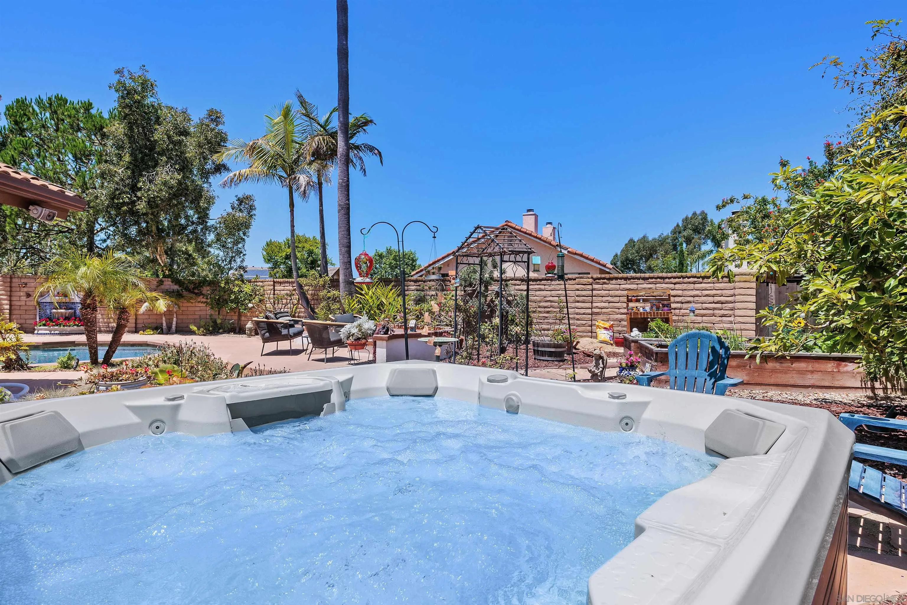 https://cdn.realtyfeed.com/cdn/127/260006157/fbf3ab1f364b11e87238d610877142d2.webp