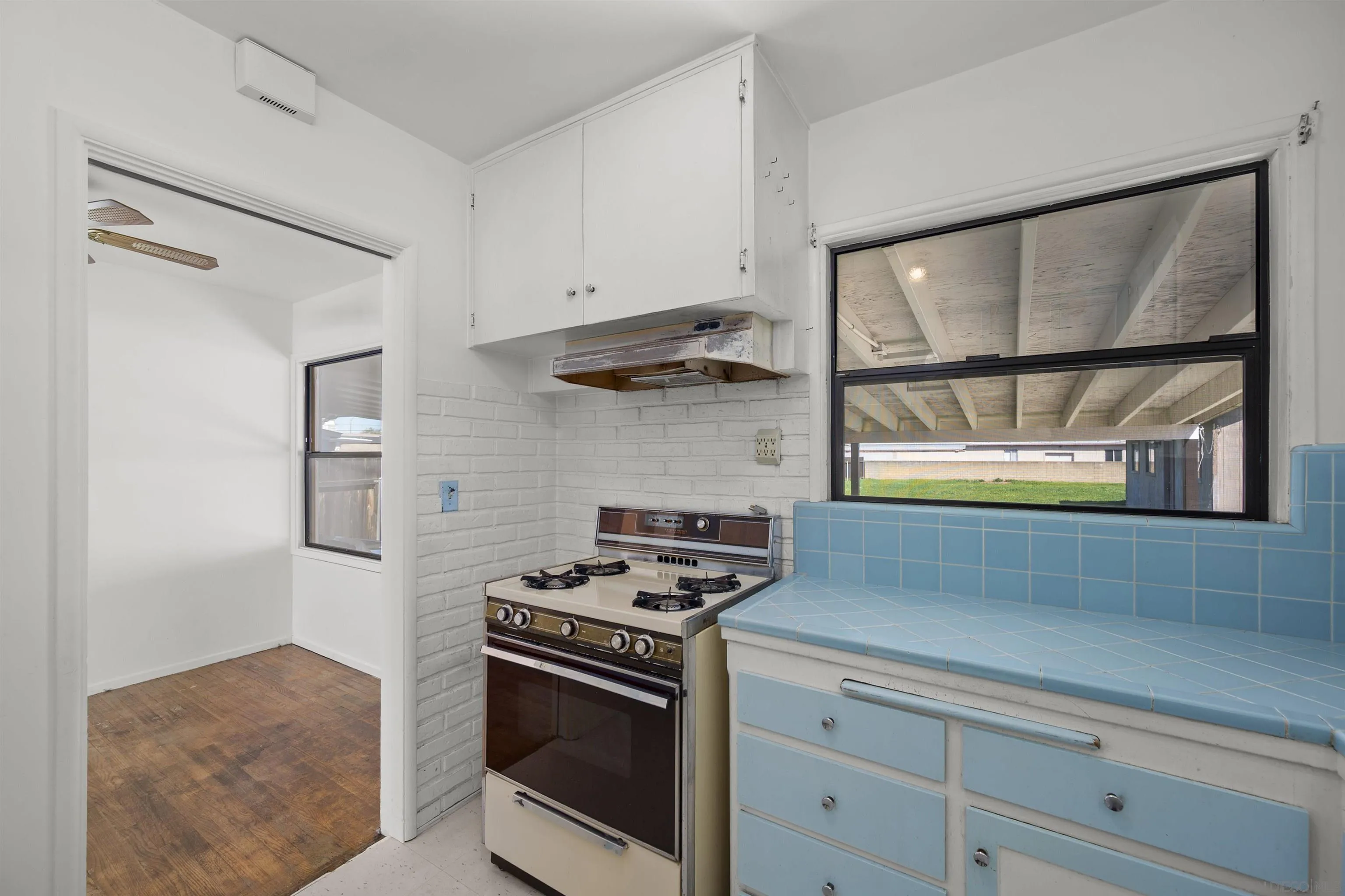 https://cdn.realtyfeed.com/cdn/127/260006164/13d1be9a588ad13b3b22a06b7e72feeb.webp