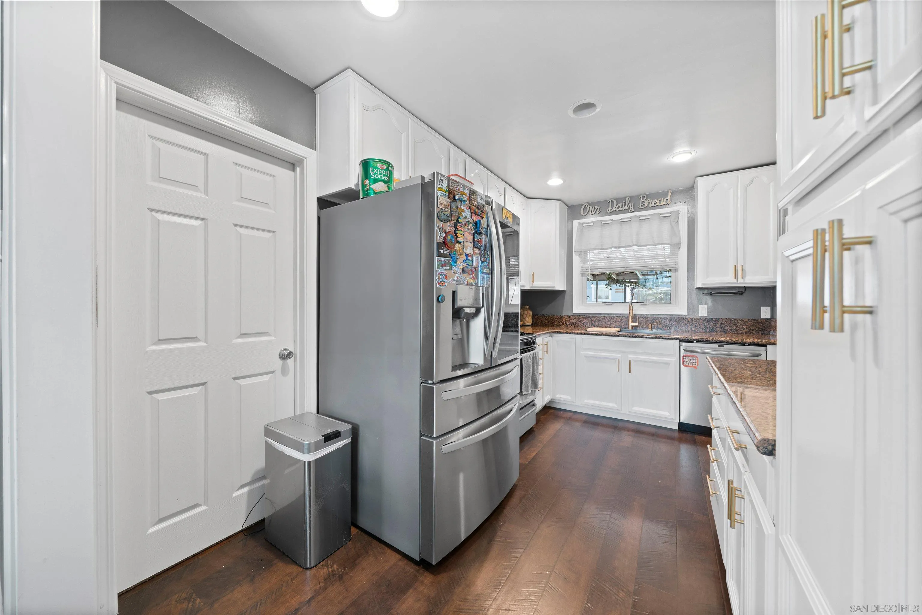 https://cdn.realtyfeed.com/cdn/127/260006179/c869973c45473a96781800bf4e3f5866.webp