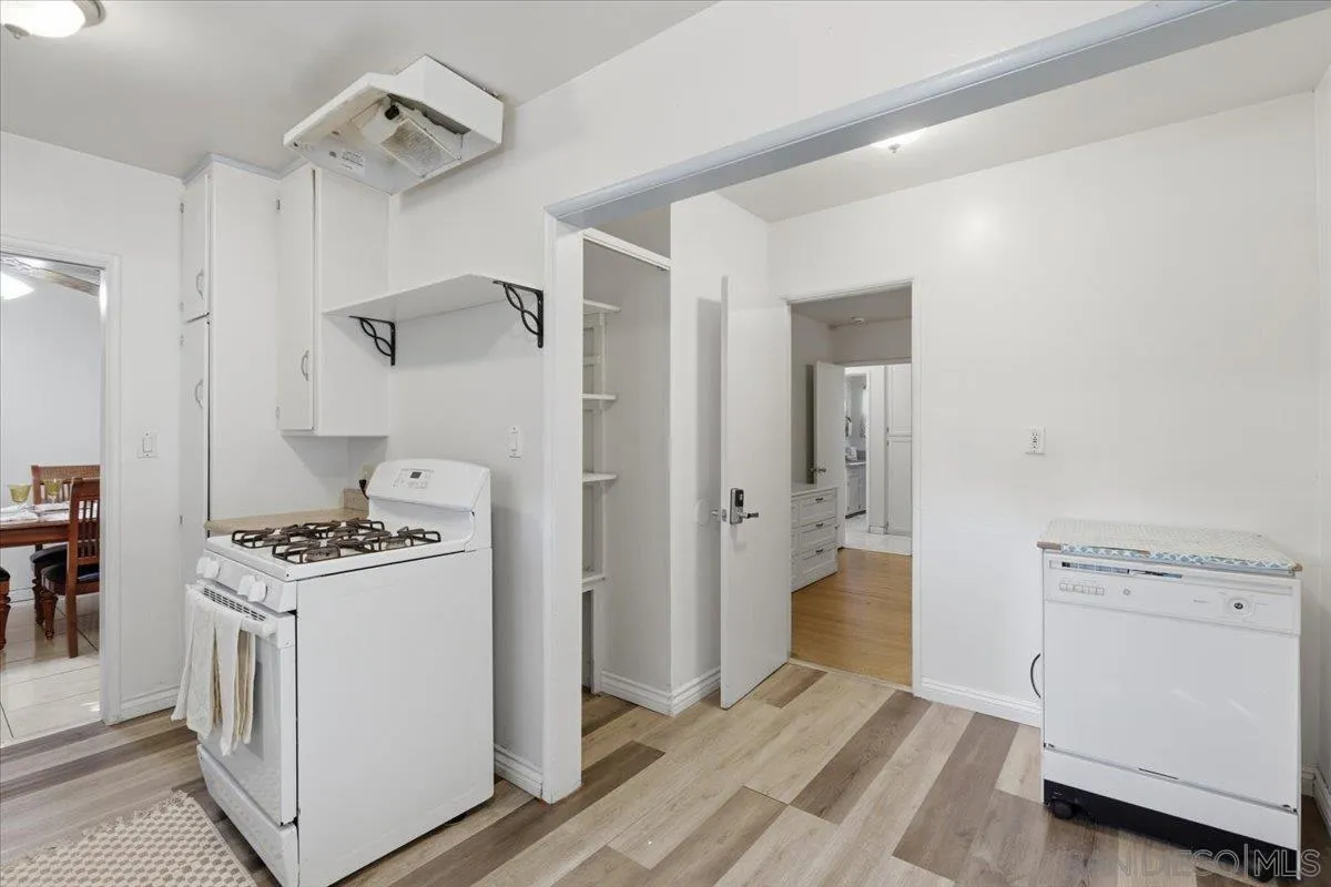 https://cdn.realtyfeed.com/cdn/127/260006180/1458a76b5c306a4612a636f391988682.webp