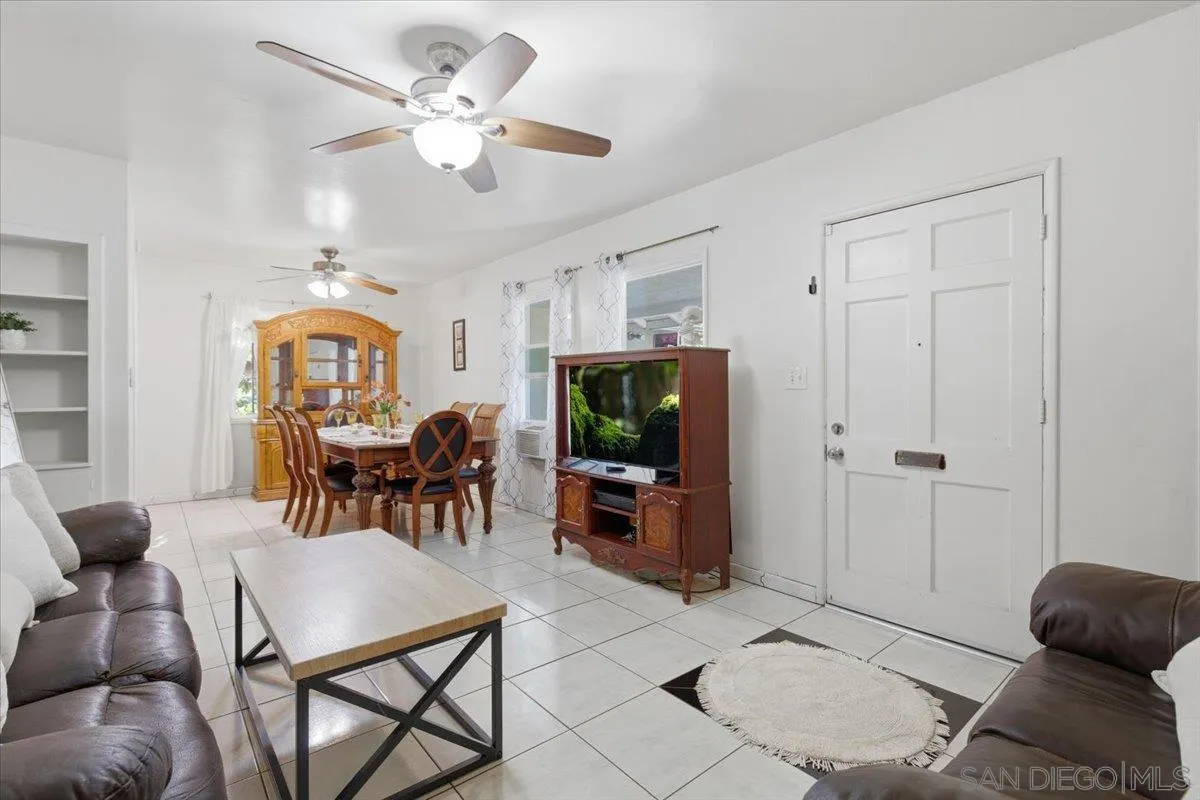 https://cdn.realtyfeed.com/cdn/127/260006180/3864adea48f222dc82674adafb7ec911.webp