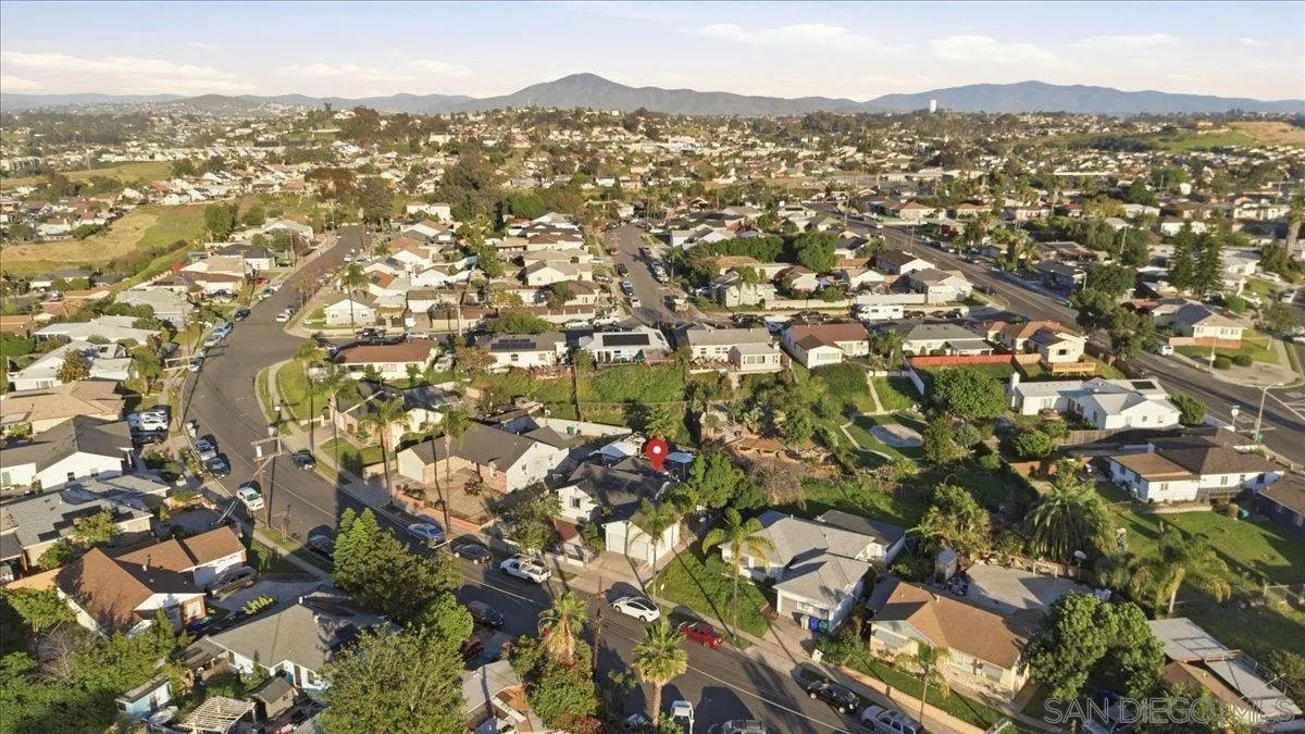 https://cdn.realtyfeed.com/cdn/127/260006180/a136610163e9d67333855e6722f8a102.webp