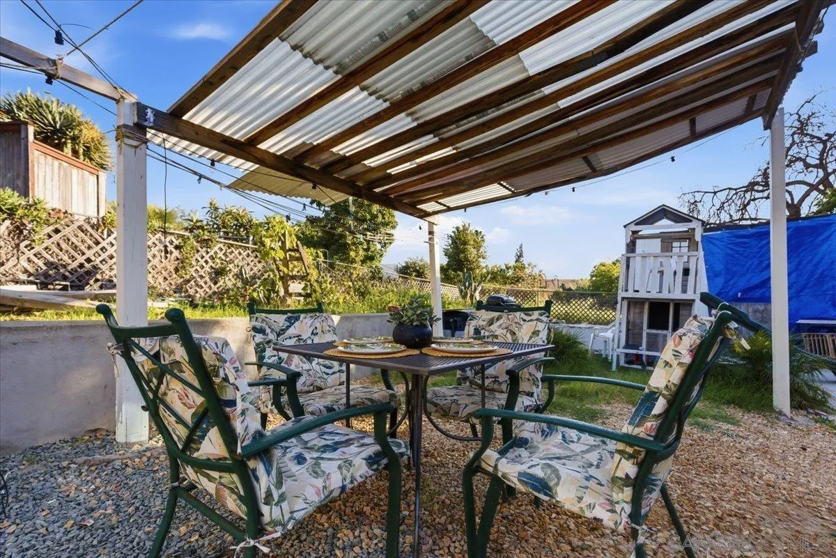 https://cdn.realtyfeed.com/cdn/127/260006180/b526b5087e211c363360de4396944040.webp