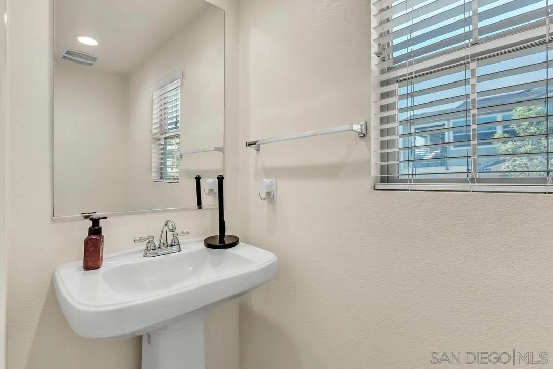 Photo #8: 260006185 Listing: Photo #8
