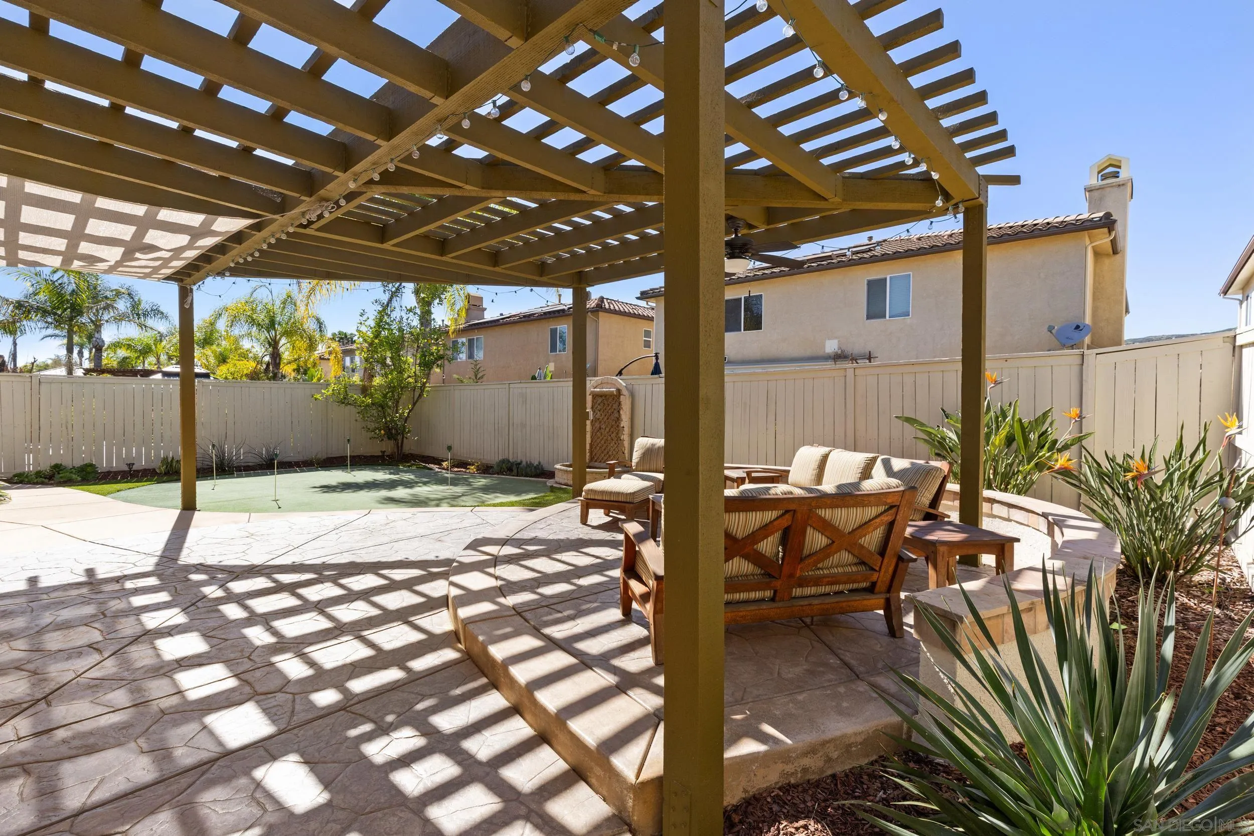 https://cdn.realtyfeed.com/cdn/127/260006204/0d7b60b3e80a9b528970b4e2292e8dff.webp