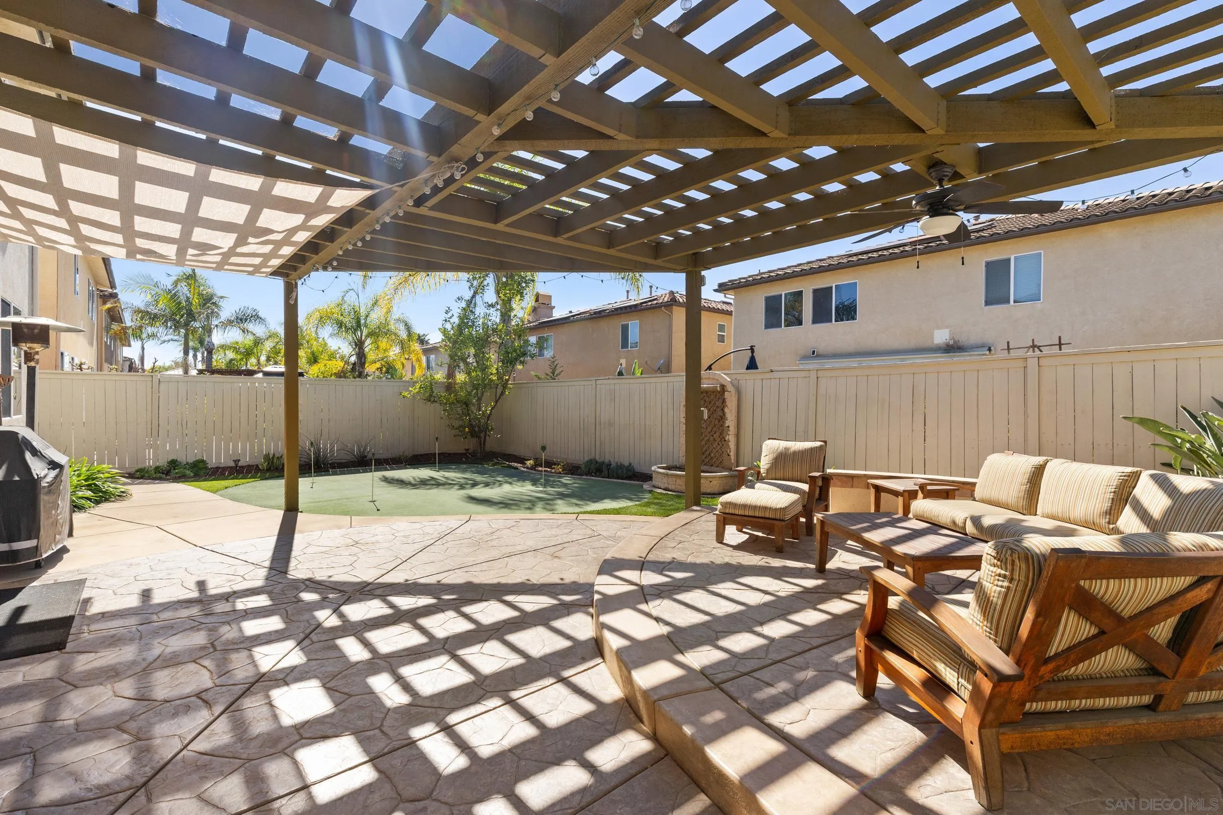 https://cdn.realtyfeed.com/cdn/127/260006204/6503cb1be7664178ef57f675a89b731f.webp