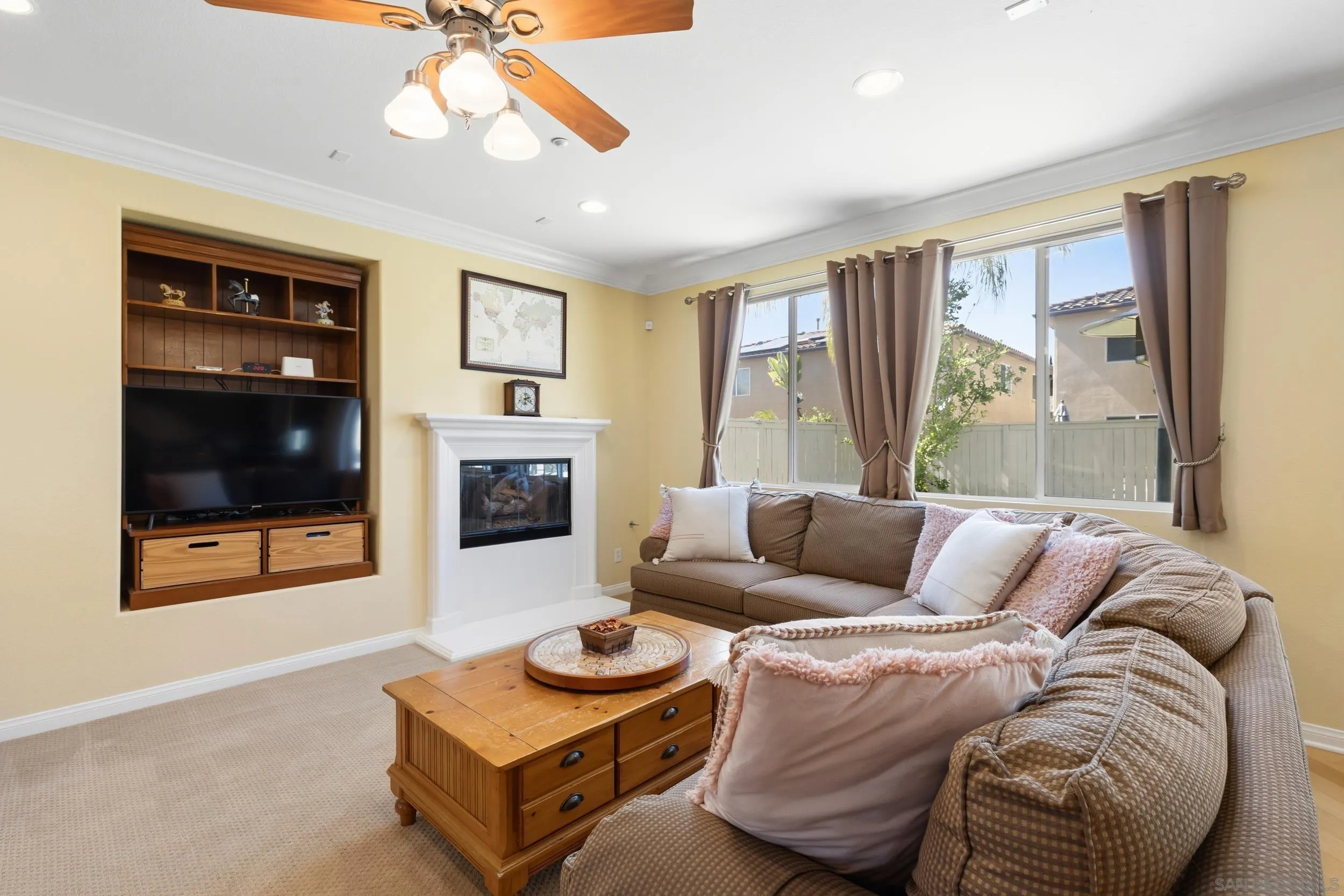 https://cdn.realtyfeed.com/cdn/127/260006204/6515051e1af50a3c00534505541fc5d3.webp