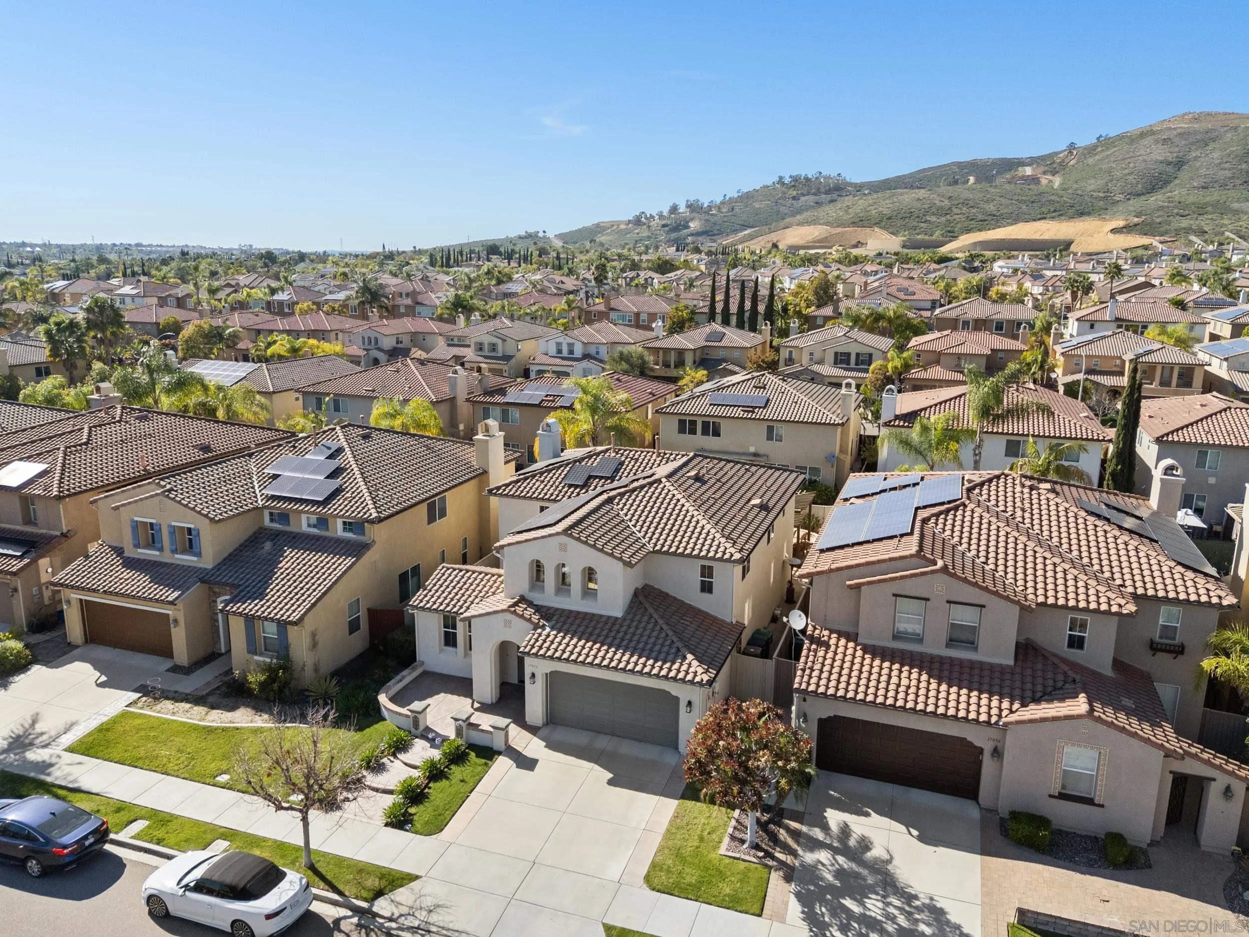 https://cdn.realtyfeed.com/cdn/127/260006204/aa1f5b7572e97d799cfbc67d927bac43.webp