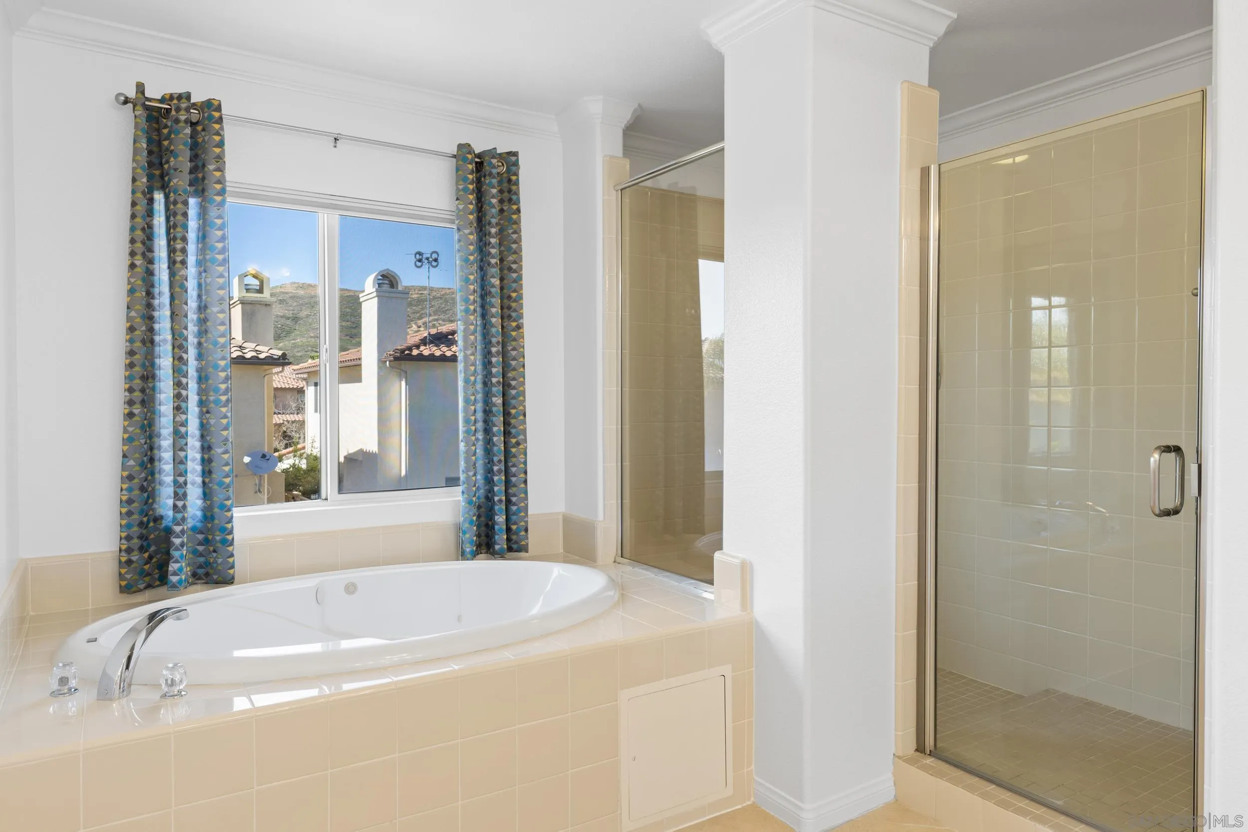 https://cdn.realtyfeed.com/cdn/127/260006204/f167639a4fe537cda821d2c10e7773de.webp