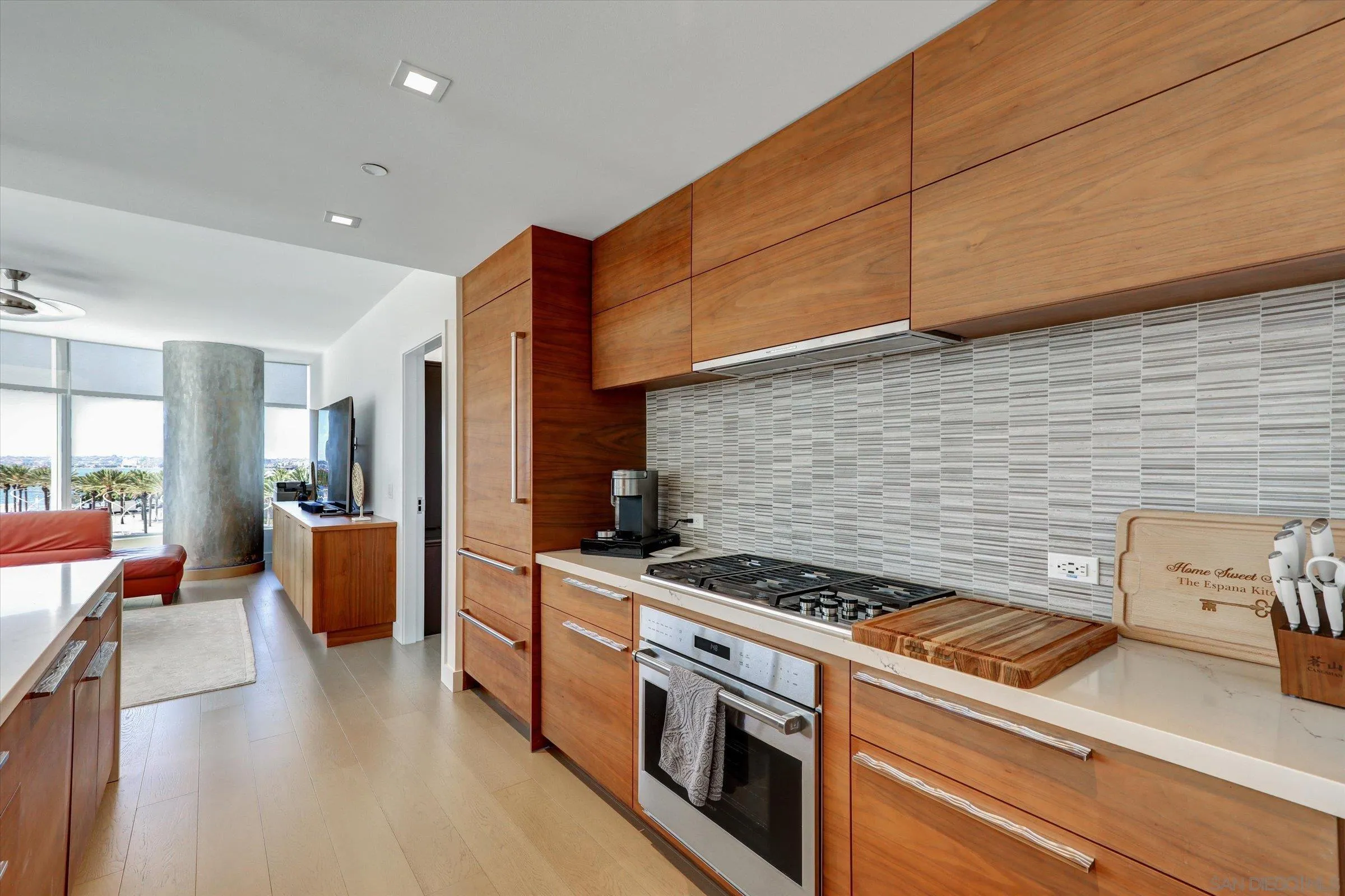 Photo #8: 260006218 Listing: Photo #8