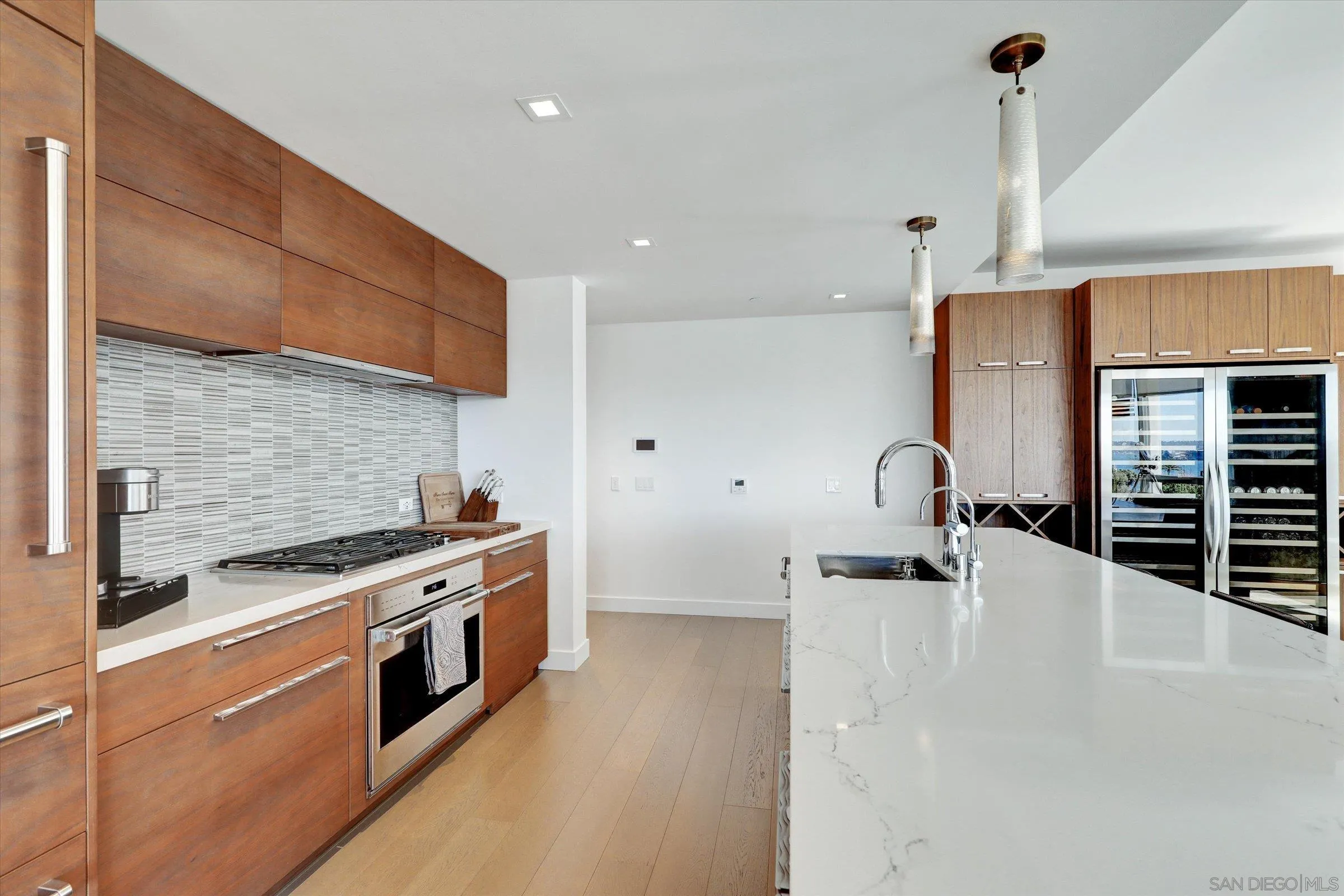 Photo #11: 260006218 Listing: Photo #11