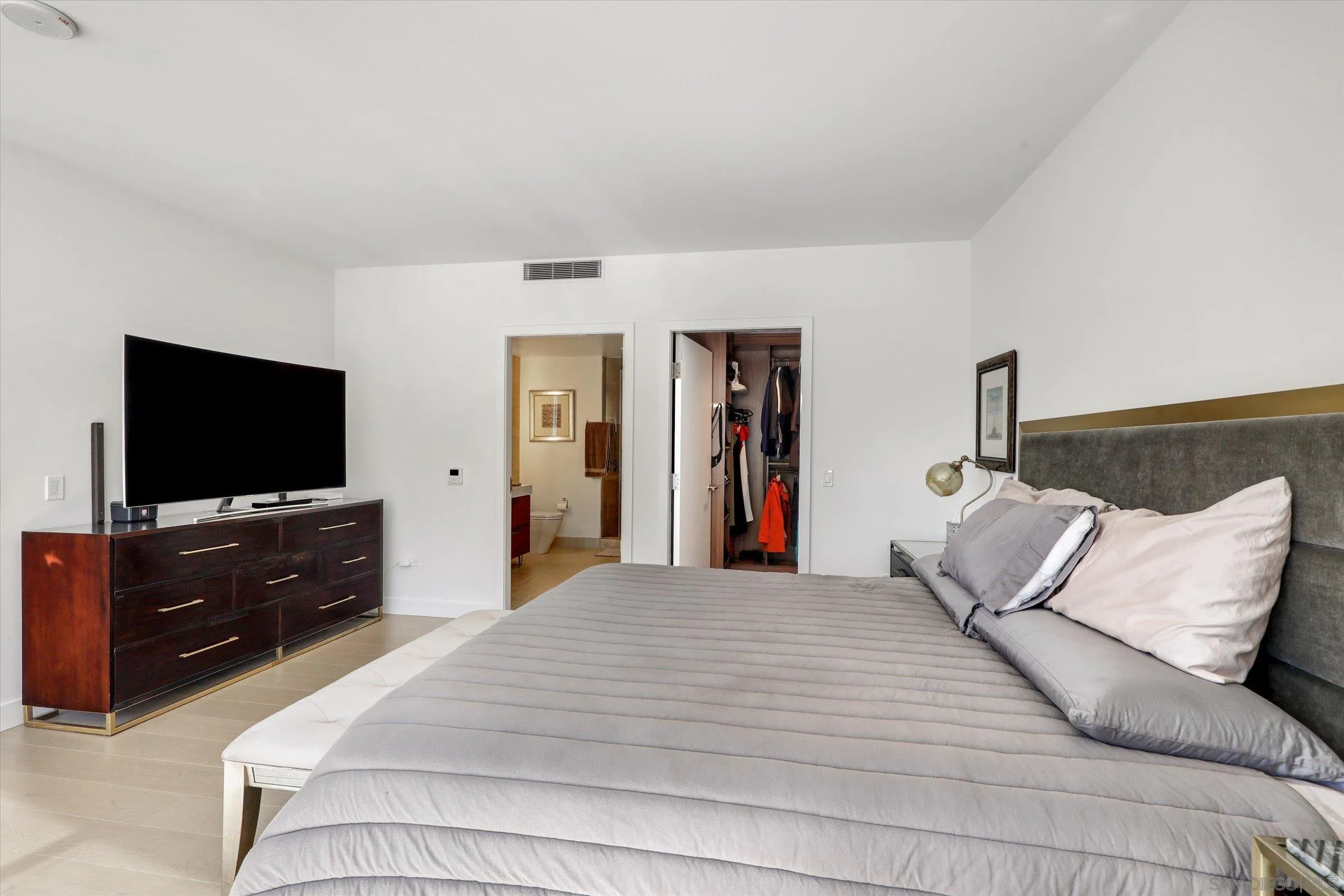 Photo #23: 260006218 Listing: Photo #23