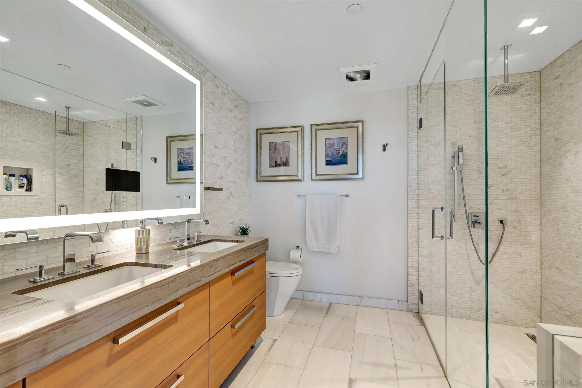 Photo #17: 260006218 Listing: Photo #17