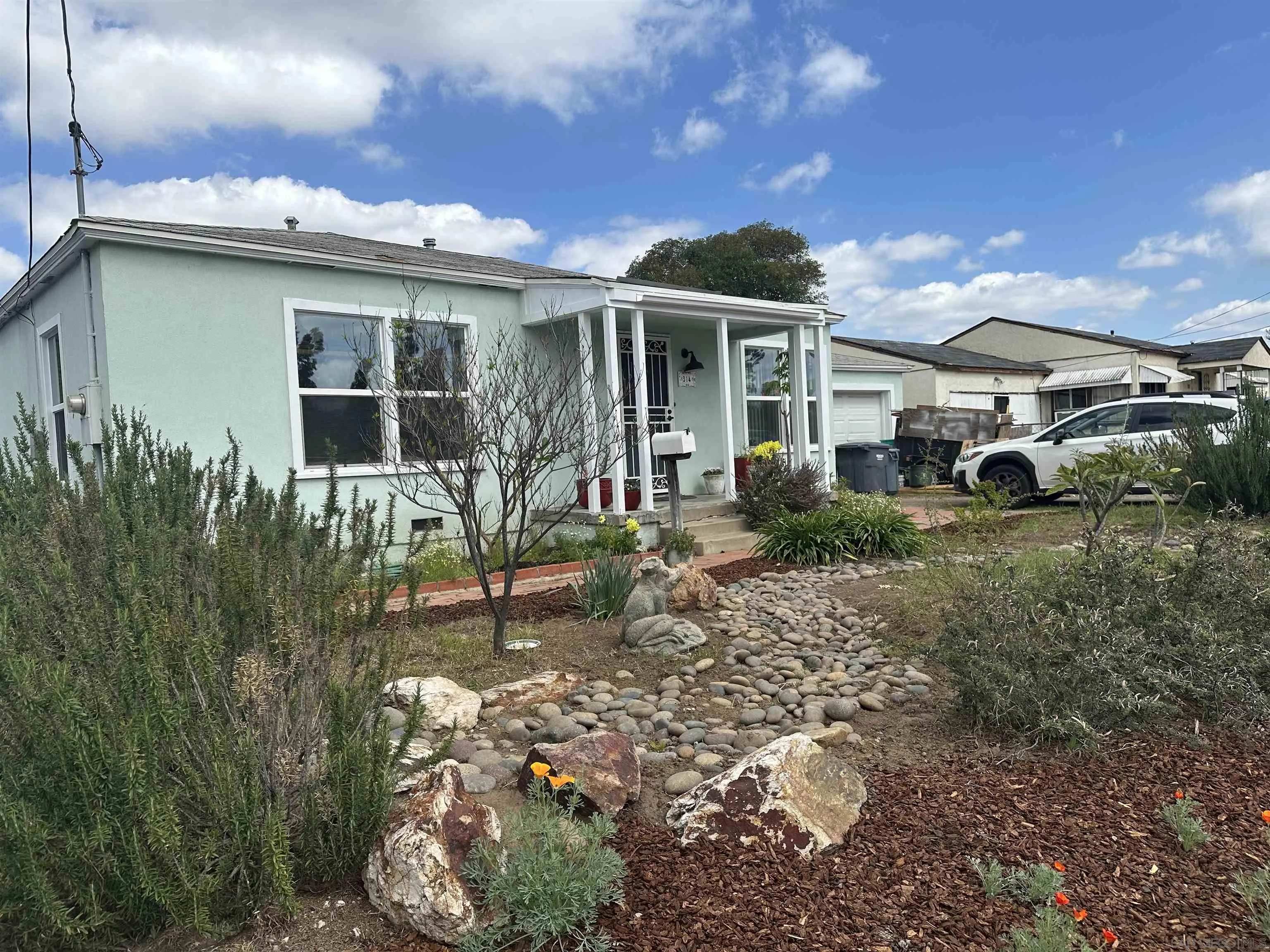 https://cdn.realtyfeed.com/cdn/127/260006224/2a27a58cc09cd9eff29a7b949d56ad13.webp