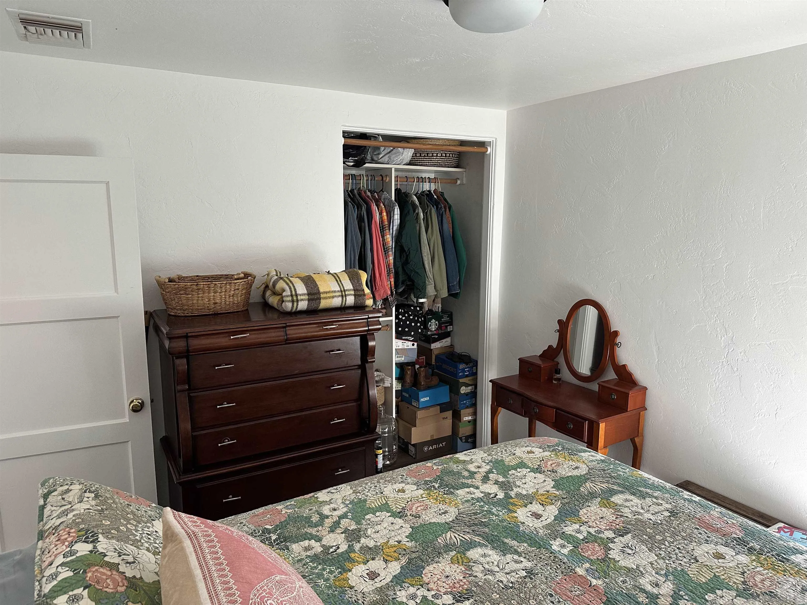 https://cdn.realtyfeed.com/cdn/127/260006224/453553e85df876c87f2d644116b23d24.webp