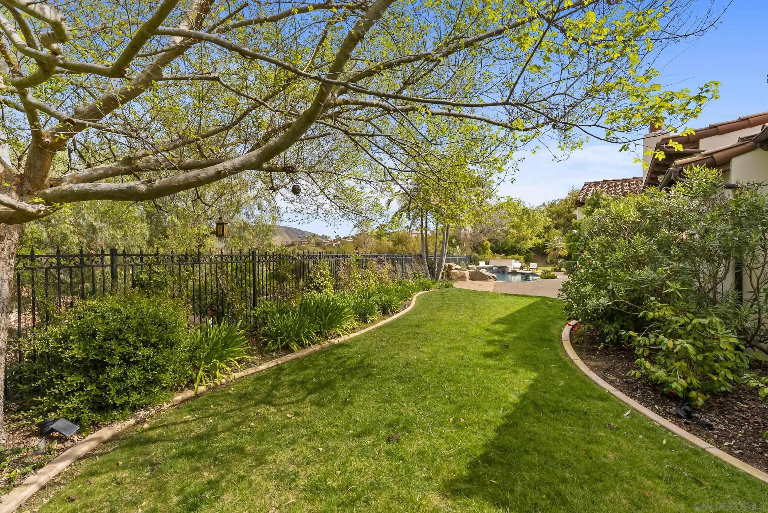 https://cdn.realtyfeed.com/cdn/127/260006229/1a4e32c20c04a5231e2b755abc52c7bb.webp