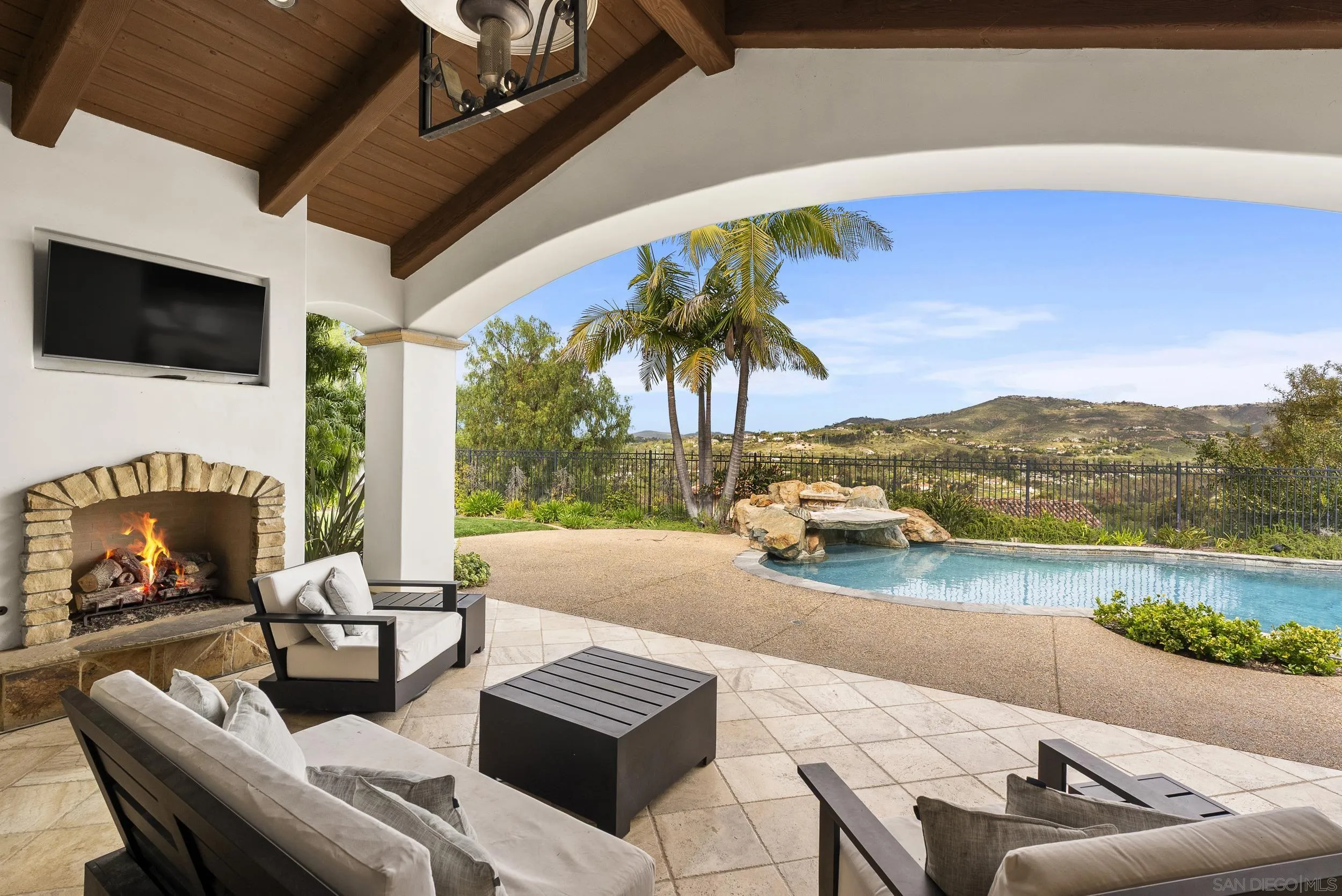 https://cdn.realtyfeed.com/cdn/127/260006229/3e9bbf9b643cc907d37f6bb1c26da177.webp