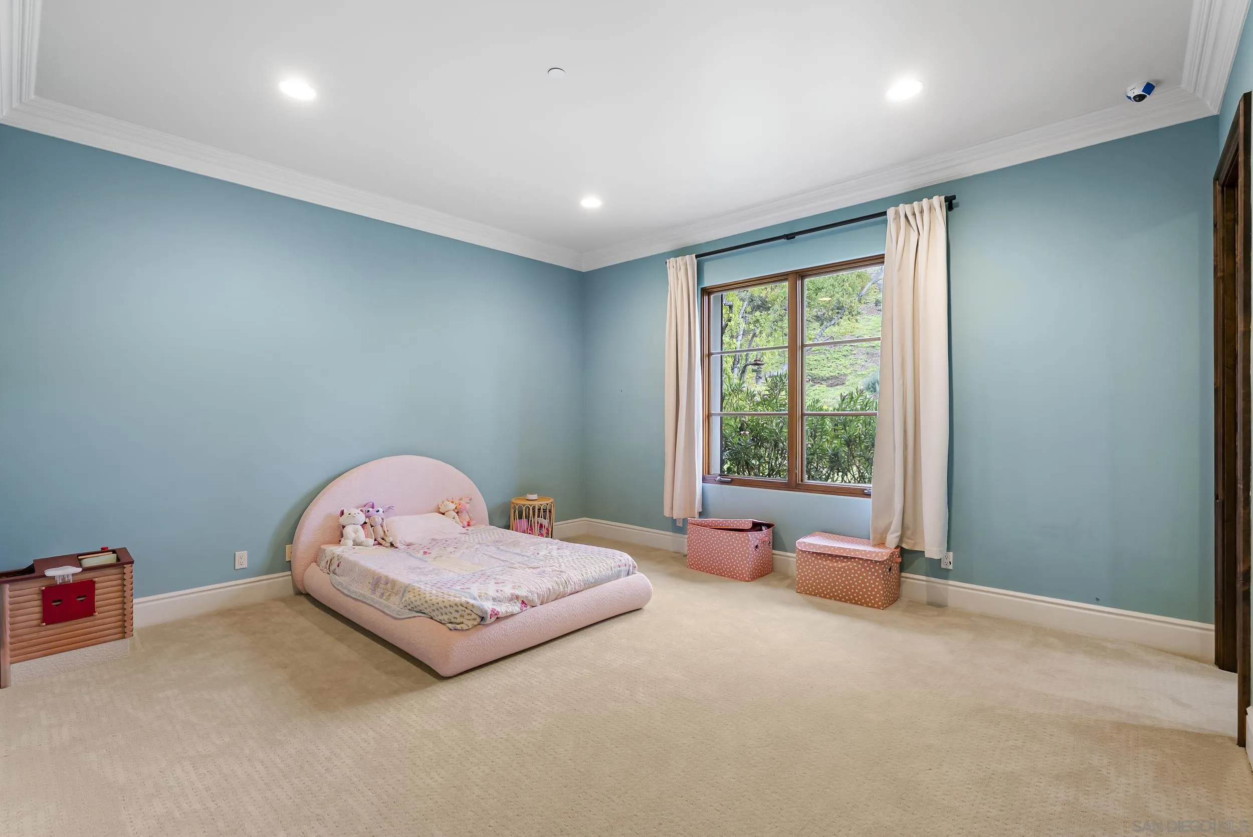 https://cdn.realtyfeed.com/cdn/127/260006229/67e4a370b76acd4d2c90a10e81cd653a.webp
