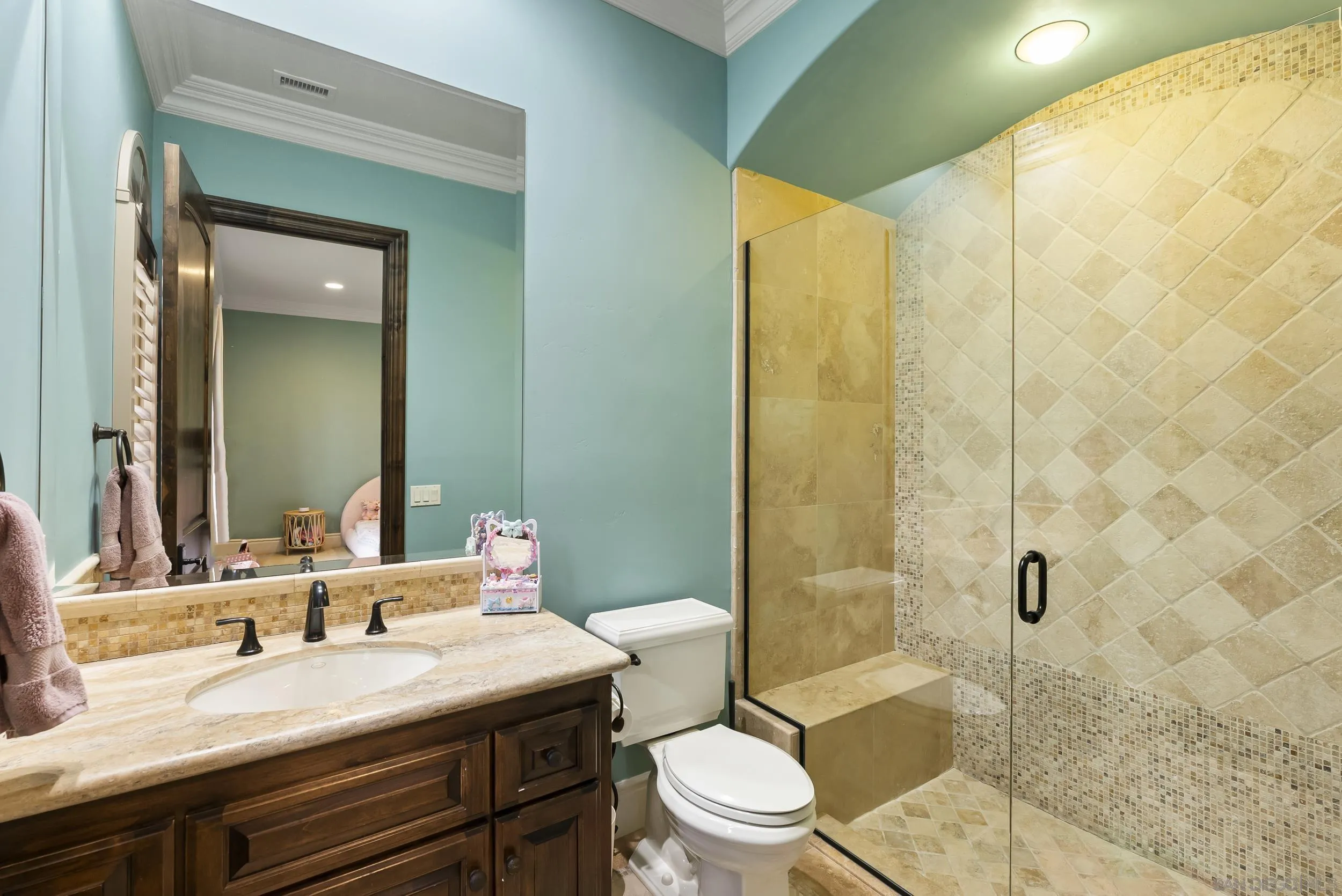 https://cdn.realtyfeed.com/cdn/127/260006229/b9b92b225b3c1c9e65387d3191d964ce.webp