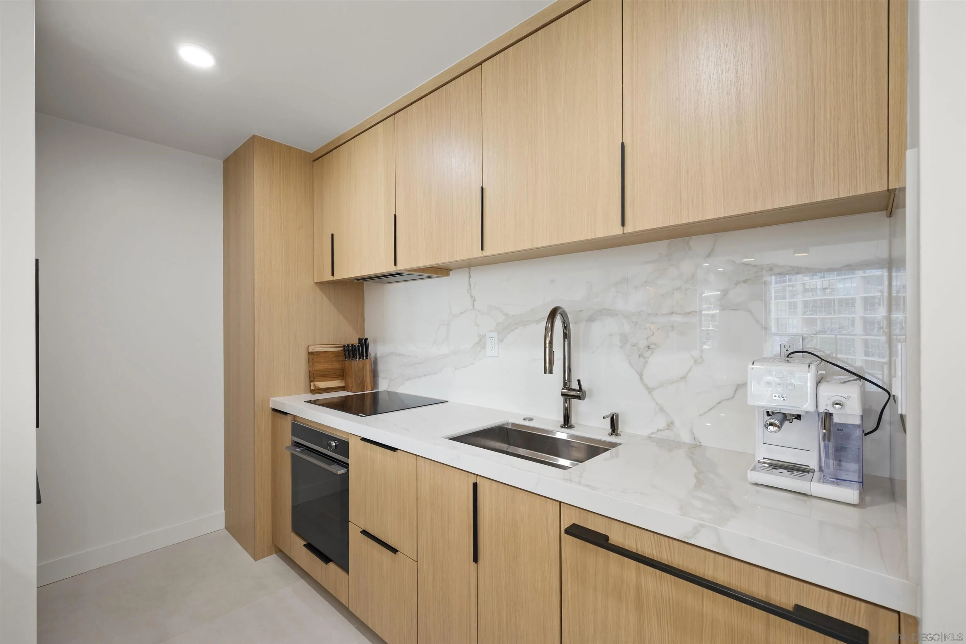 https://cdn.realtyfeed.com/cdn/127/260006230/63455790f34f40282c5cad5551ebb381.webp