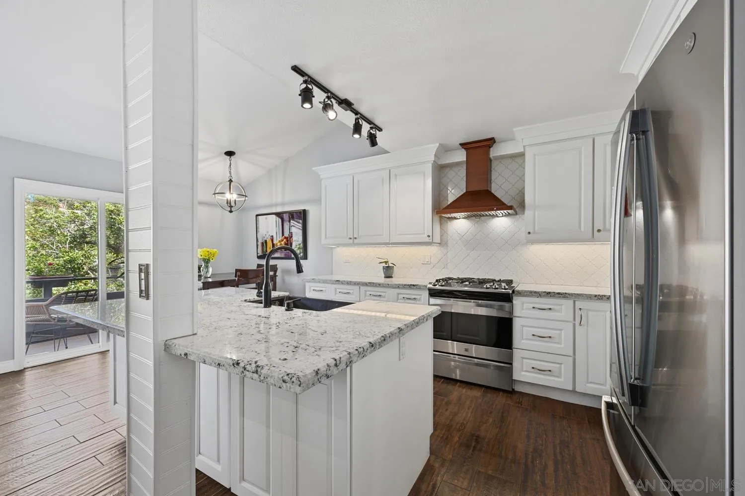 https://cdn.realtyfeed.com/cdn/127/260006231/072ba94c70c83f06d26ace74a5b0a3f0.webp