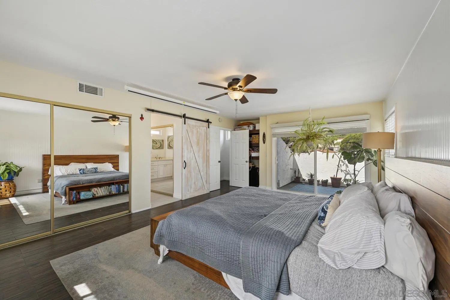 https://cdn.realtyfeed.com/cdn/127/260006231/549aad56be925e3a167646d33b6022c4.webp