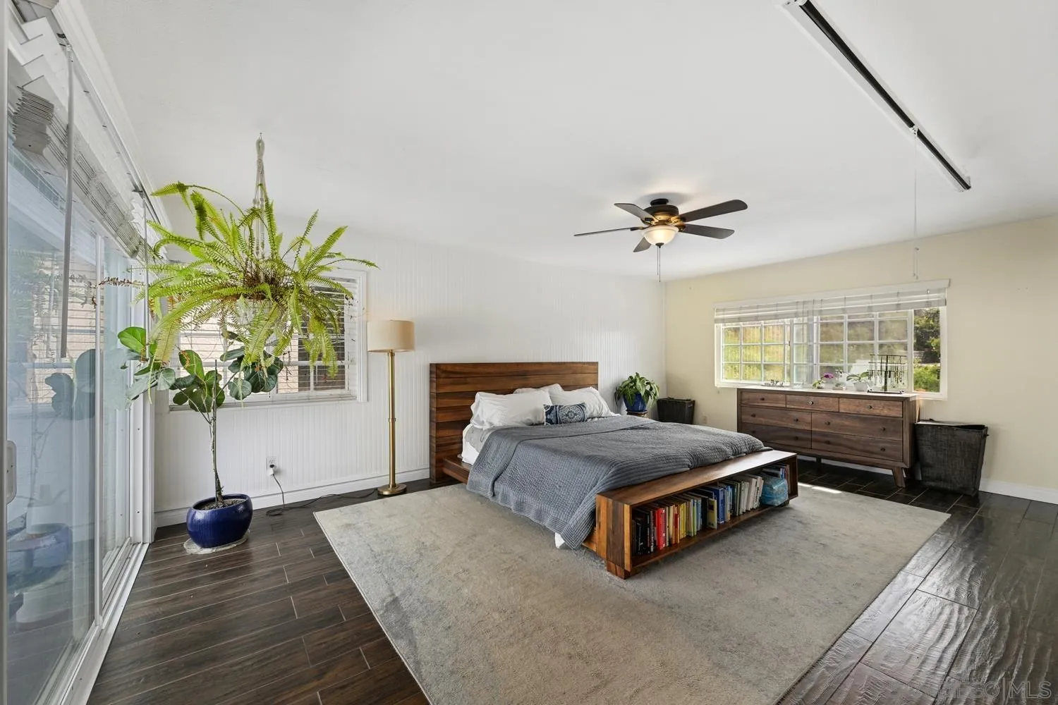 https://cdn.realtyfeed.com/cdn/127/260006231/e19b735018b7ba95ef39277d3f2fe947.webp