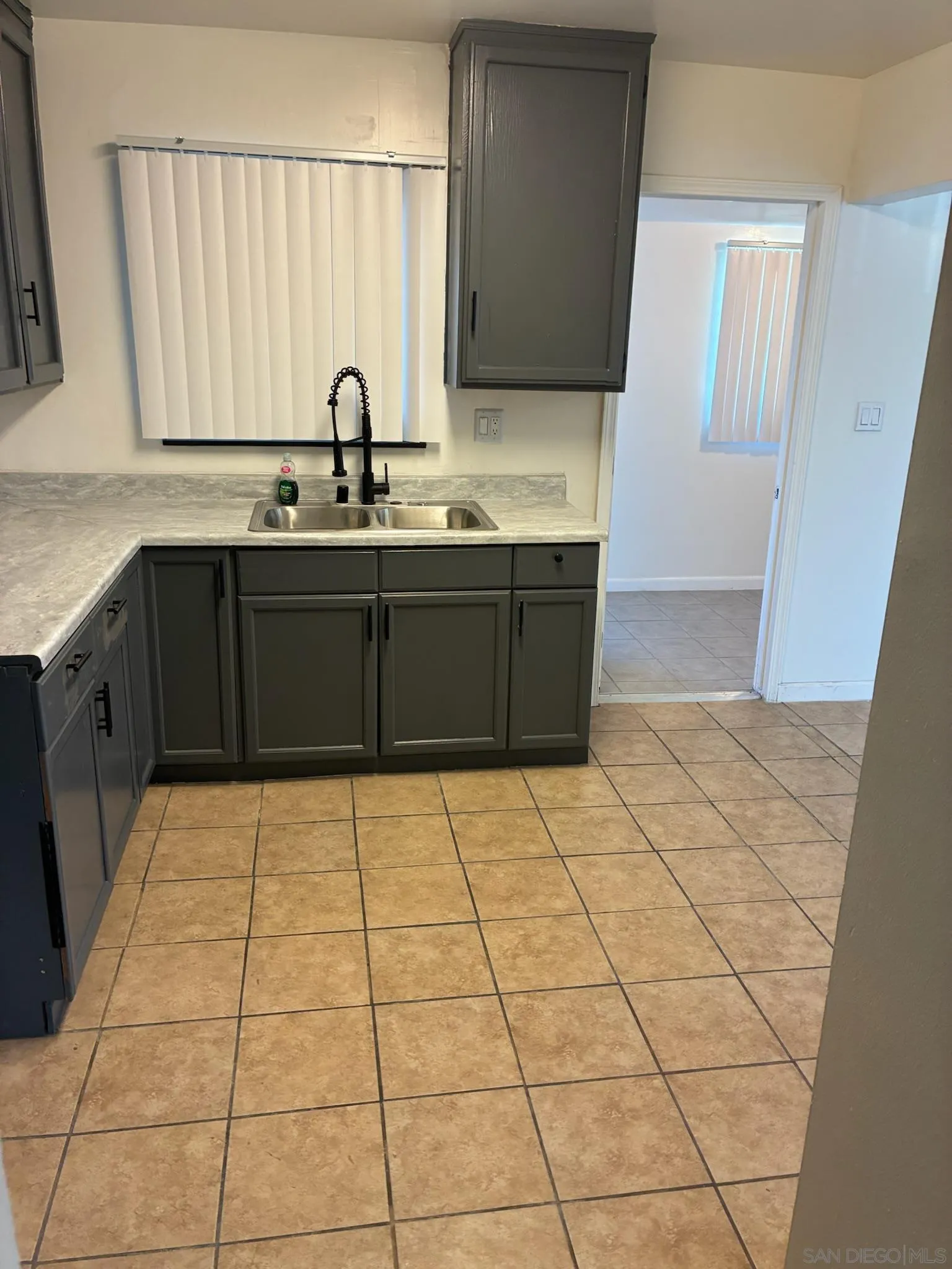 https://cdn.realtyfeed.com/cdn/127/260006234/5c63b86be5967b93eae2087fa1d46ddb.webp