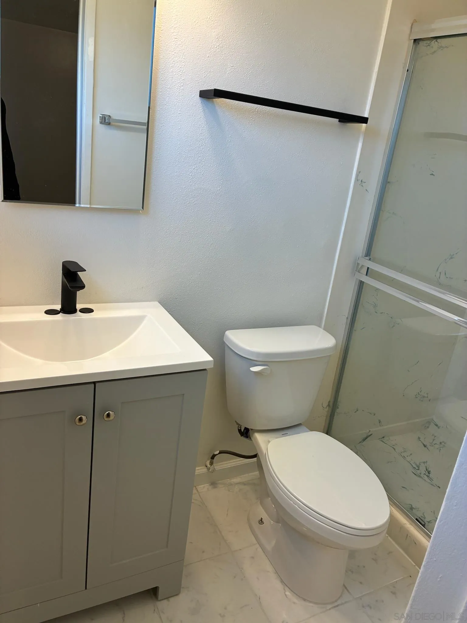 https://cdn.realtyfeed.com/cdn/127/260006234/8ce1586ba8efd7bc00205c14c11a25b6.webp
